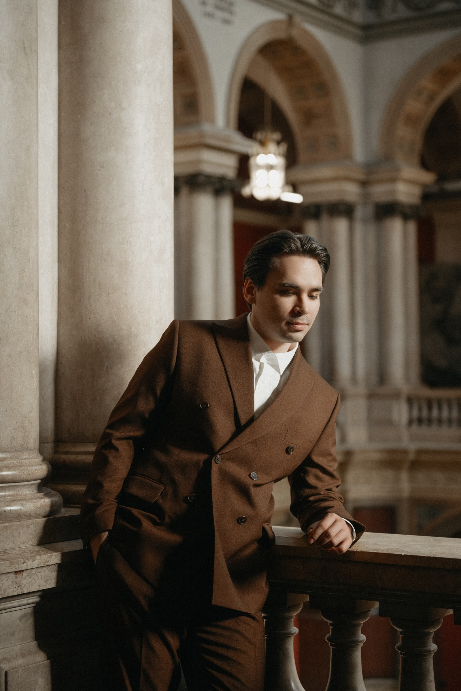 Закрытые места для свадебной фотосессии в дождь, осенью или зимой. Свадебный фотограф в Санкт-Петербурге Венера Ахметова