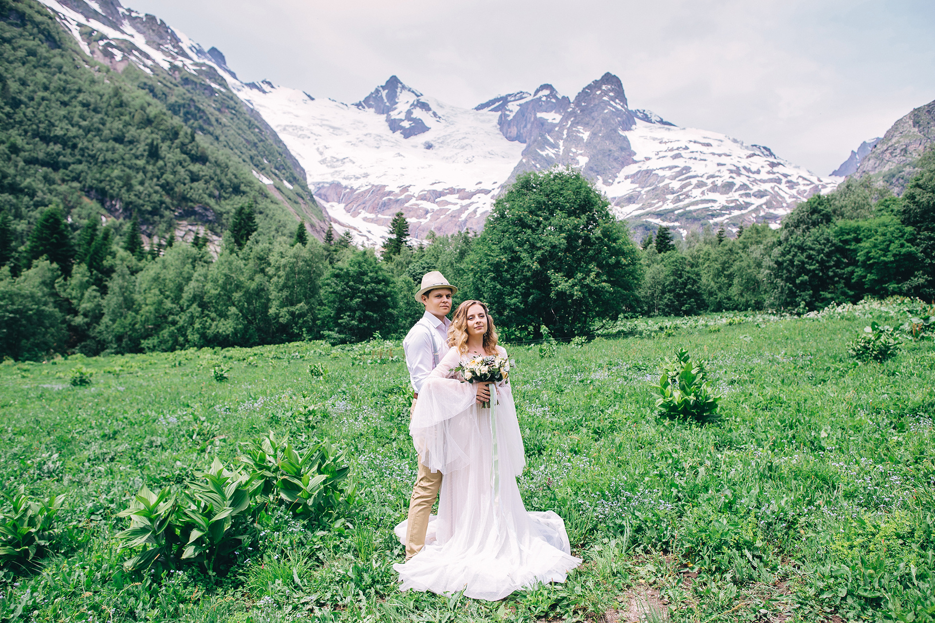 Алина и Сергей. Домбай. Свадебный фотограф и видеограф Когай Дмитрий и Юлия