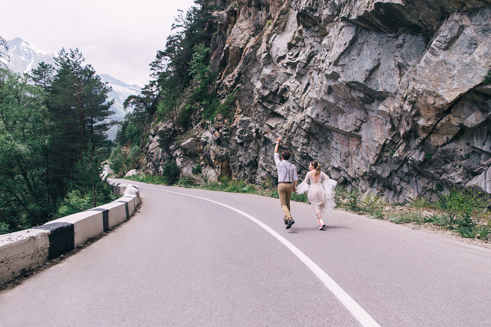 Алина и Сергей. Домбай. Свадебный фотограф и видеограф Когай Дмитрий и Юлия