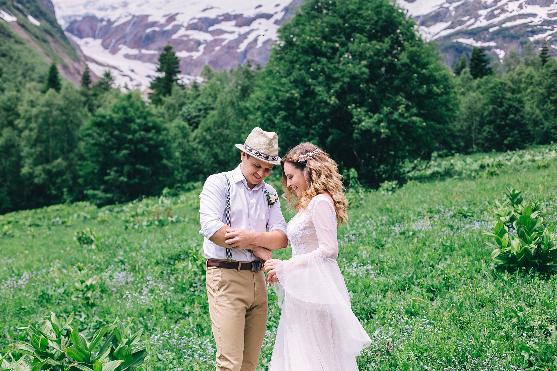 Алина и Сергей. Домбай. Свадебный фотограф и видеограф Когай Дмитрий и Юлия