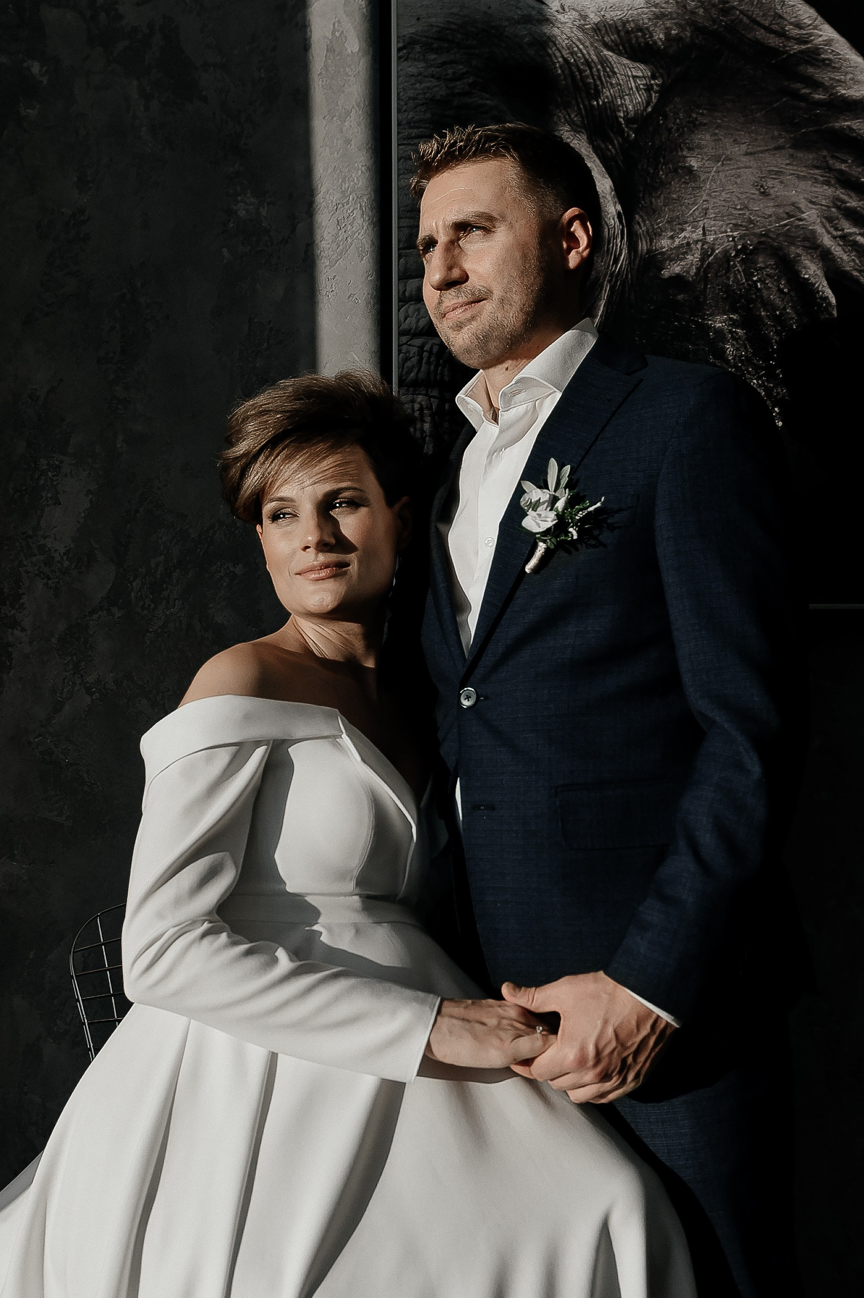 Свадебная фотосессия зимой в отеле