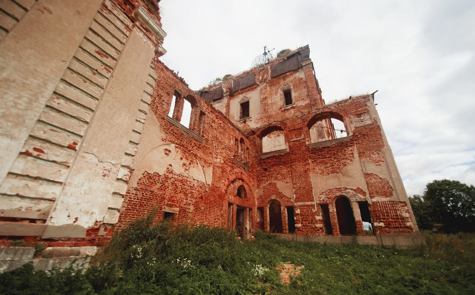 Храм, село Кой