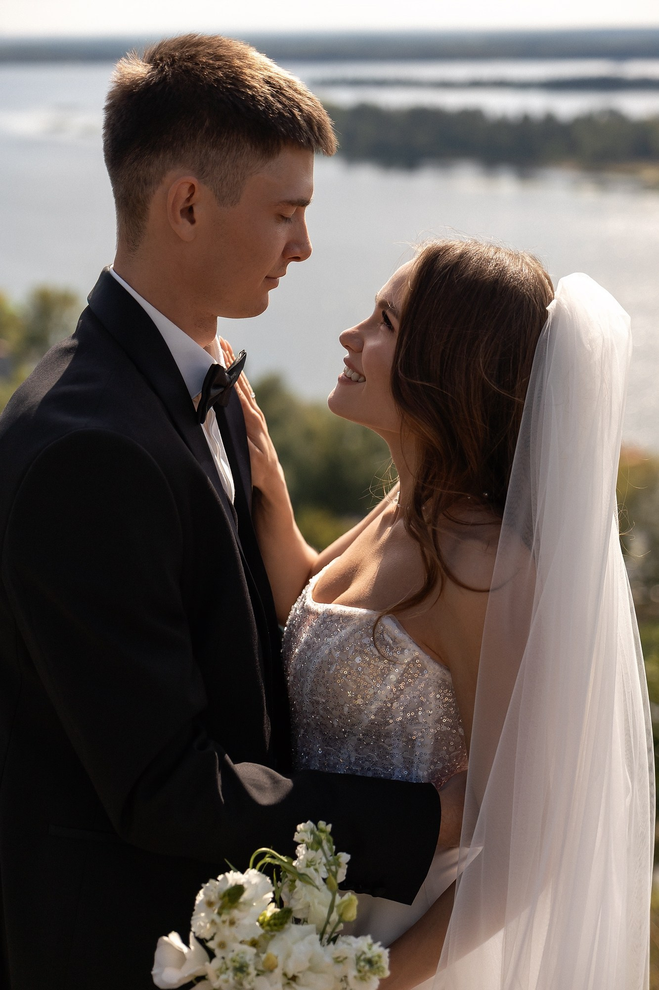 свадебная пара самара - естественная ретушь на портретном снимке, фотограф сергей ярилин