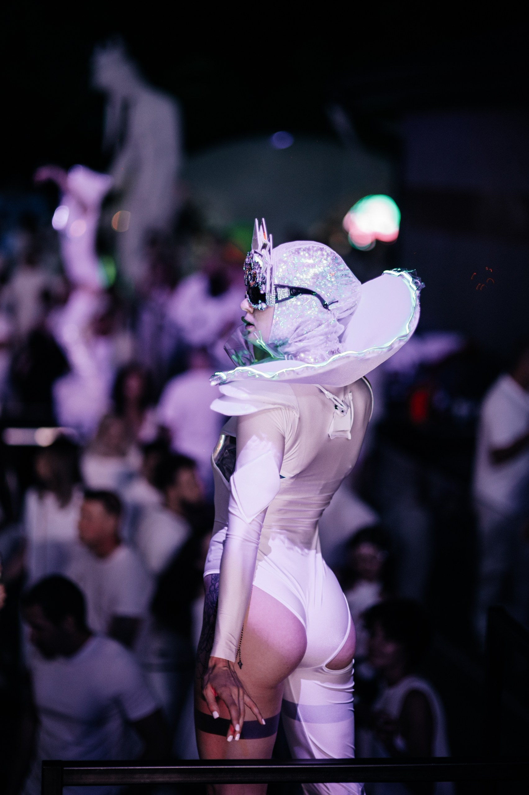 White party. Главная