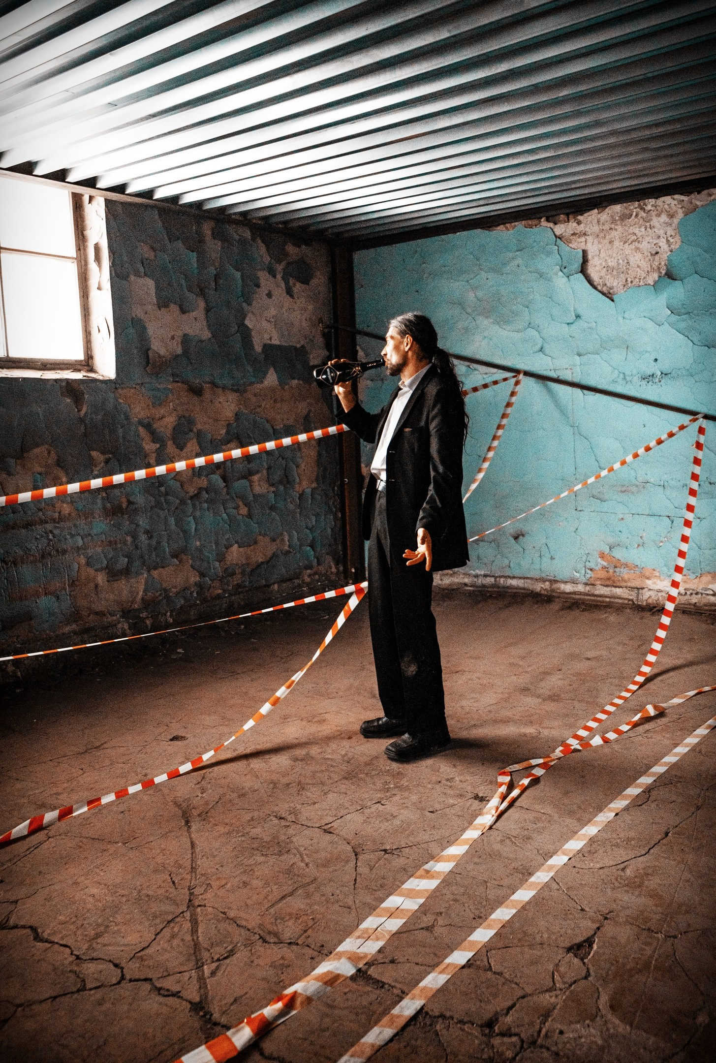 Свадебная фотосессия в фотостудии свадебный фотограф Красноярск цена заказать забронировать визажист причёска макияж стилист ведущий идея место пример фото позы для свадебной фотосесси в Красноярске