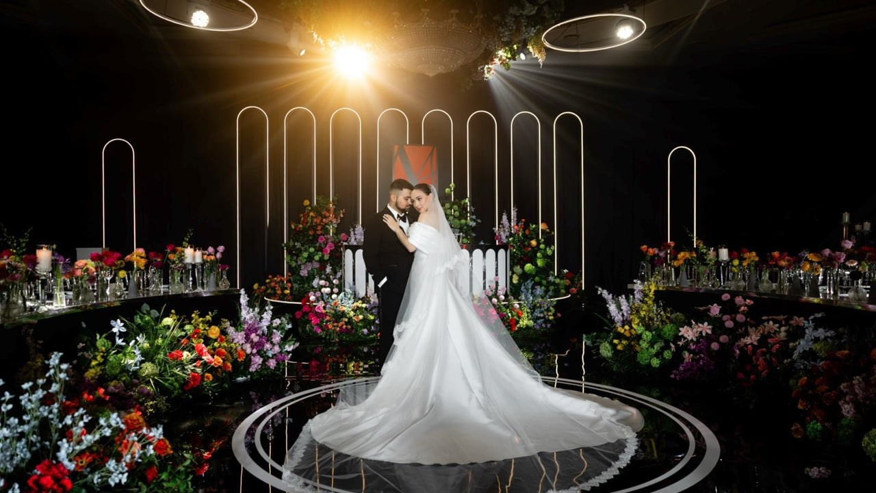 Красивое свадебное видео SDE, показанное в этот же день на свадьбе. Свадебное видео и фото съемка на свадьбу в Краснодаре Твинс Студио