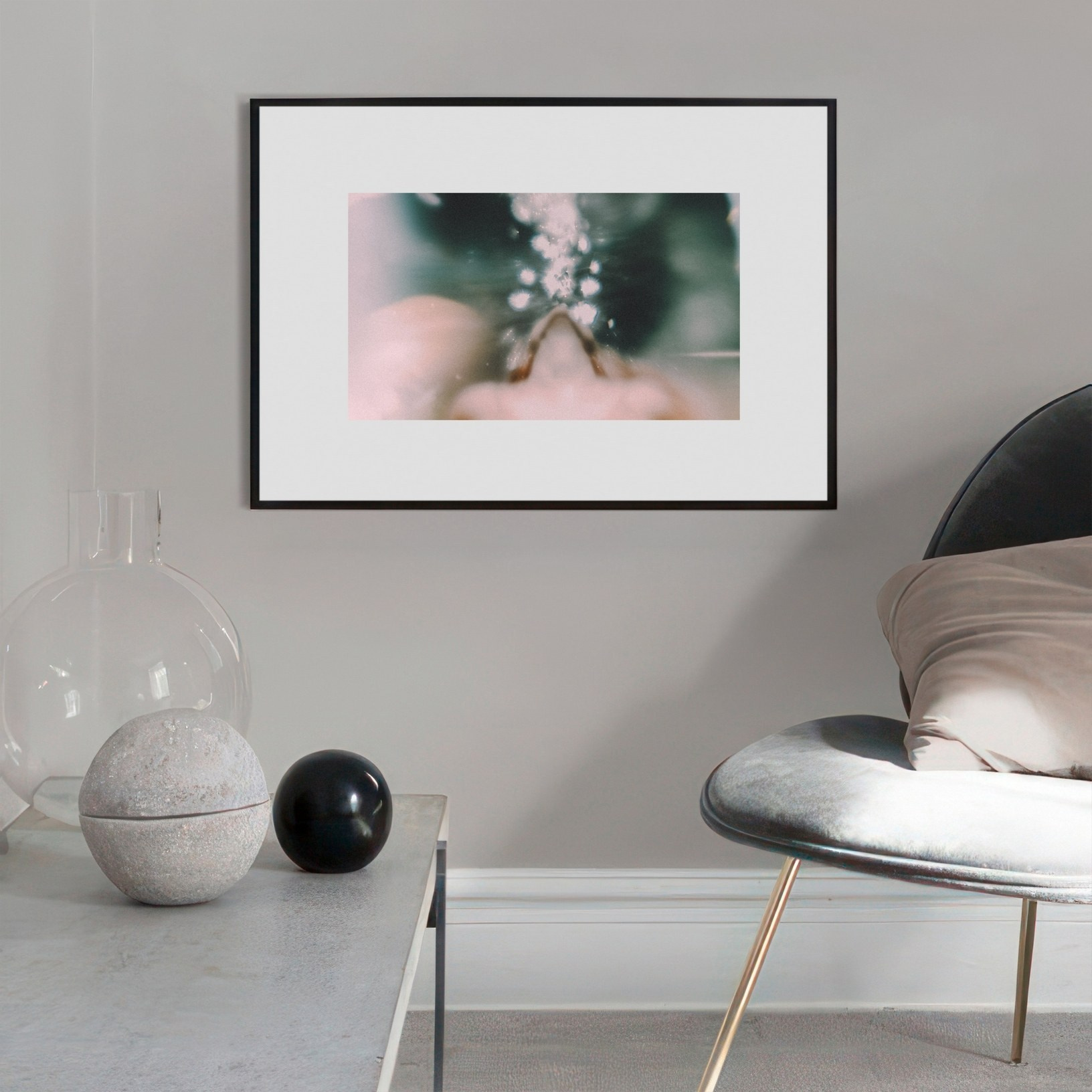 SOMETIMES SHE LOVES. Eduard Kopysov — International visual artist