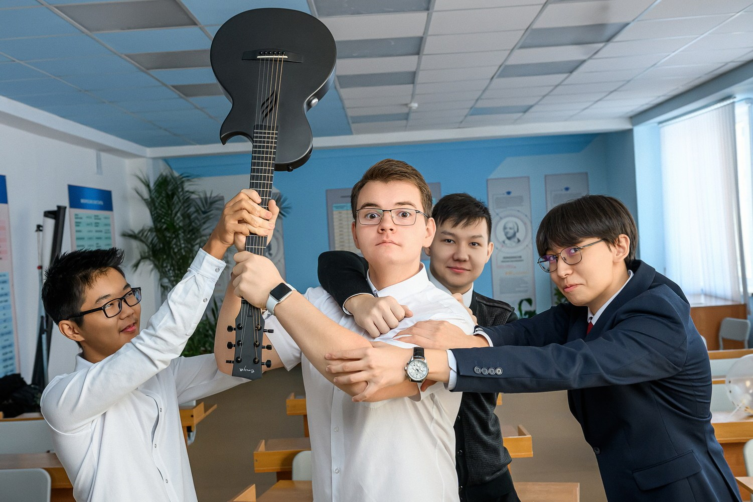 Альбом «Стандарт» для 9-х и 11-х классов. Фотограф Павел «Maverick» Усаченко