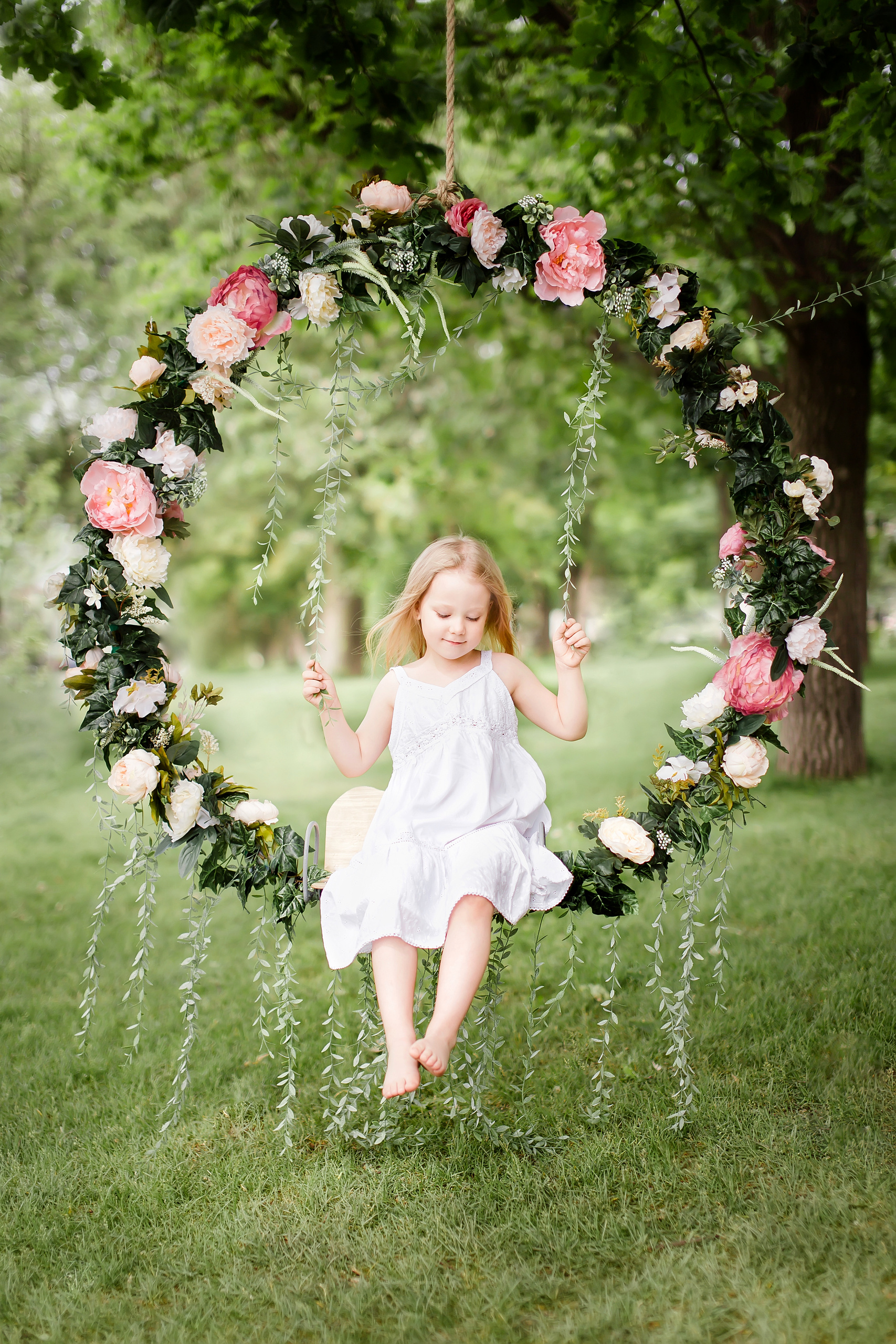 Цветочные качели. Детский и семейный фотограф Наталья Шигидина