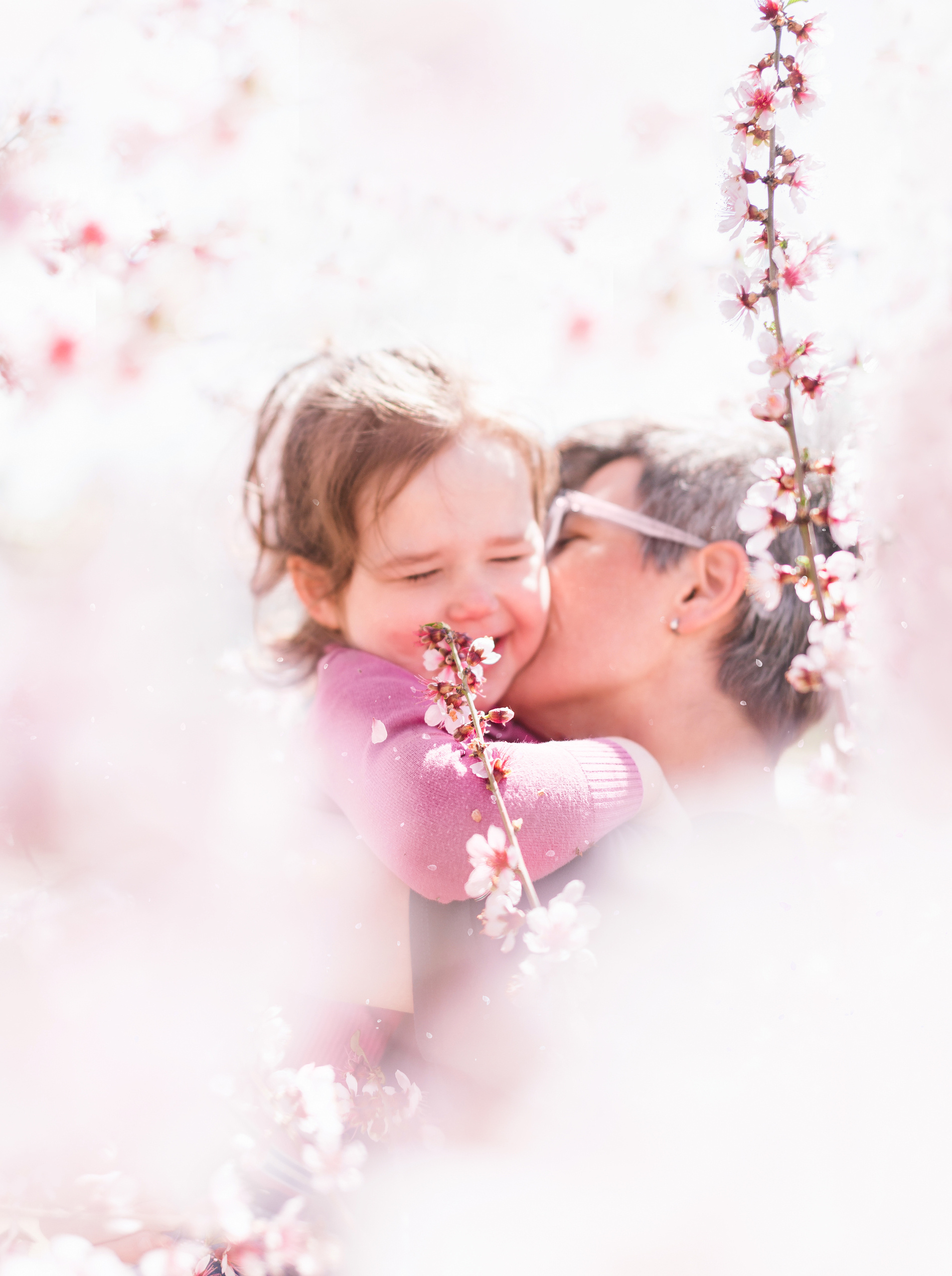Нюся и абрикосовые бобочки. Детский и семейный фотограф Наталья Шигидина