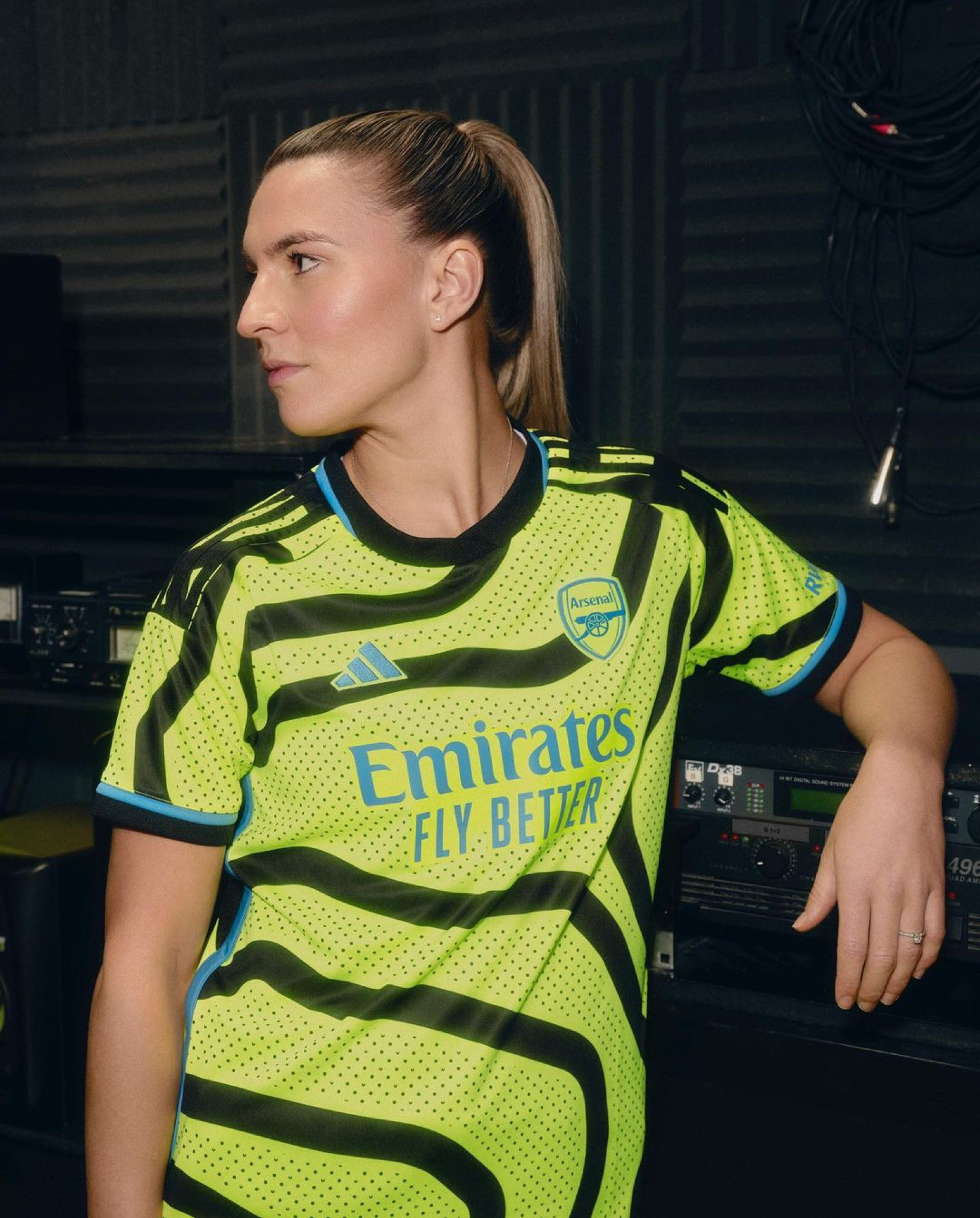 Купить выездную футболку Arsenal 23/24. Футбольный магазин — ssw_magazin