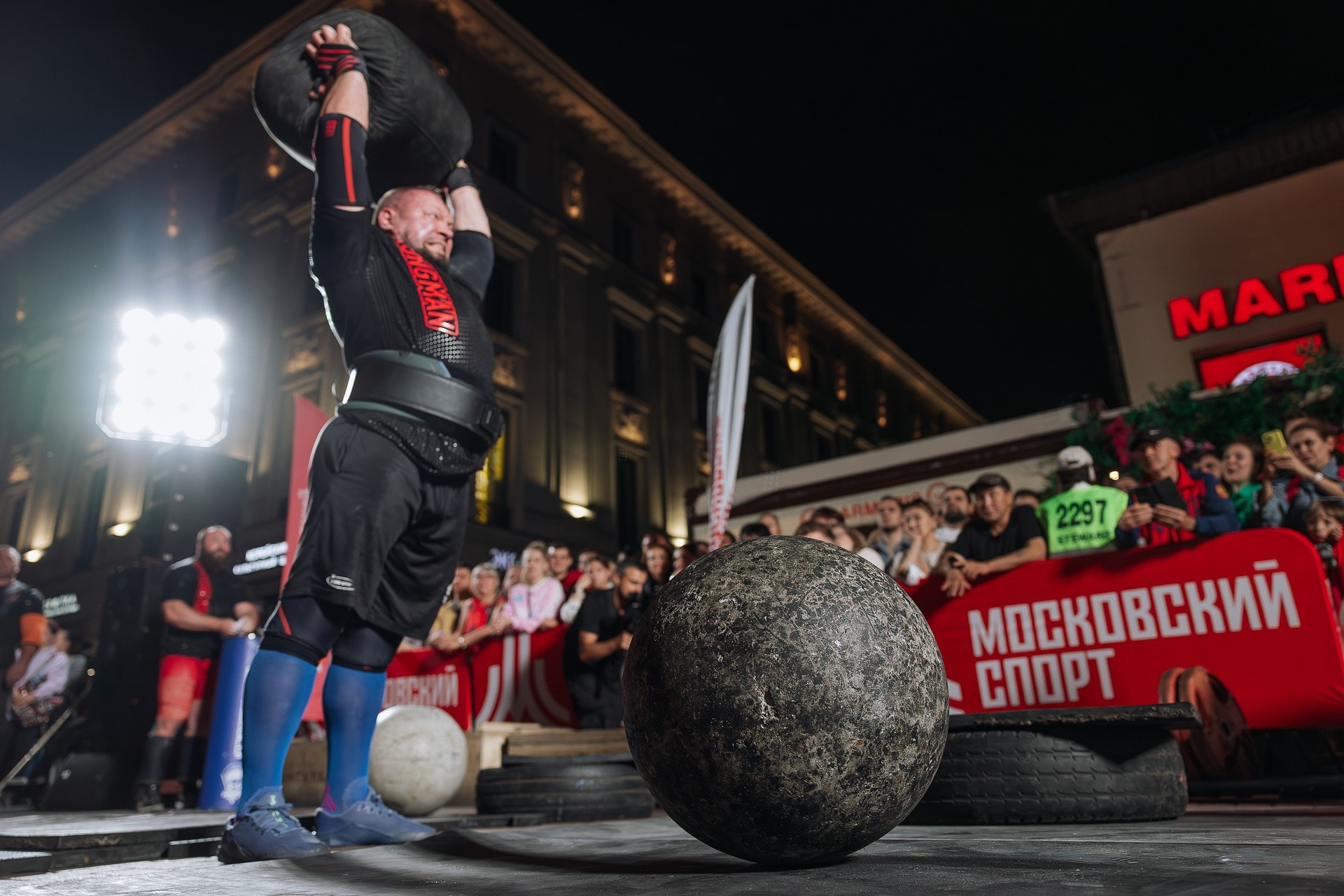 Фотограф на «Ночи Московского спорта» — репортажная съёмка вечернего фестиваля. Репортажный фотограф в Москве — Дмитрий Тарасов | Съёмка мероприятий, концертов, корпоративов