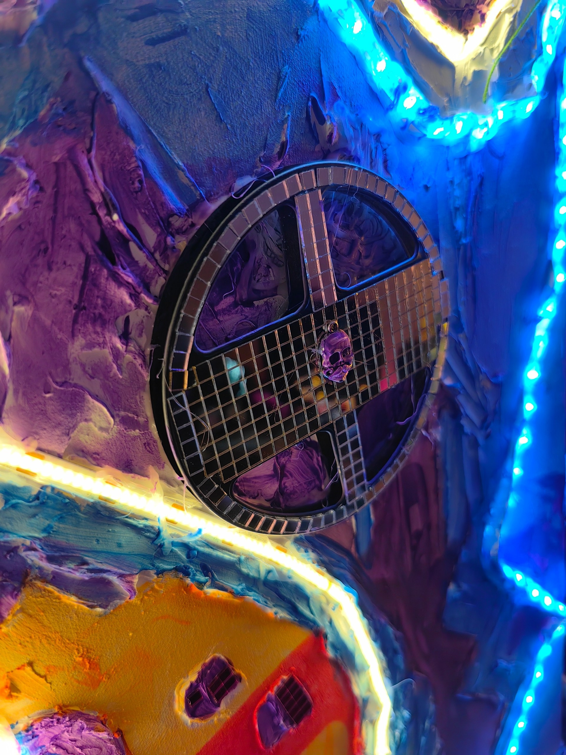 ВСЕ.ВКЛ.Ю.ЧИЛЛ.2. IZTENI ART