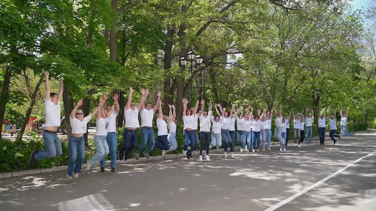 Съёмка подарка выпускникам от их родителей. Видеограф Эля Гвоздь