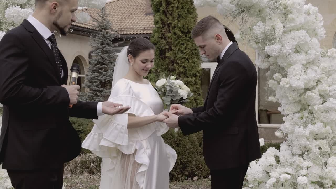 Свадьбы. Свадебный фотограф и видеограф Когай Дмитрий и Юлия