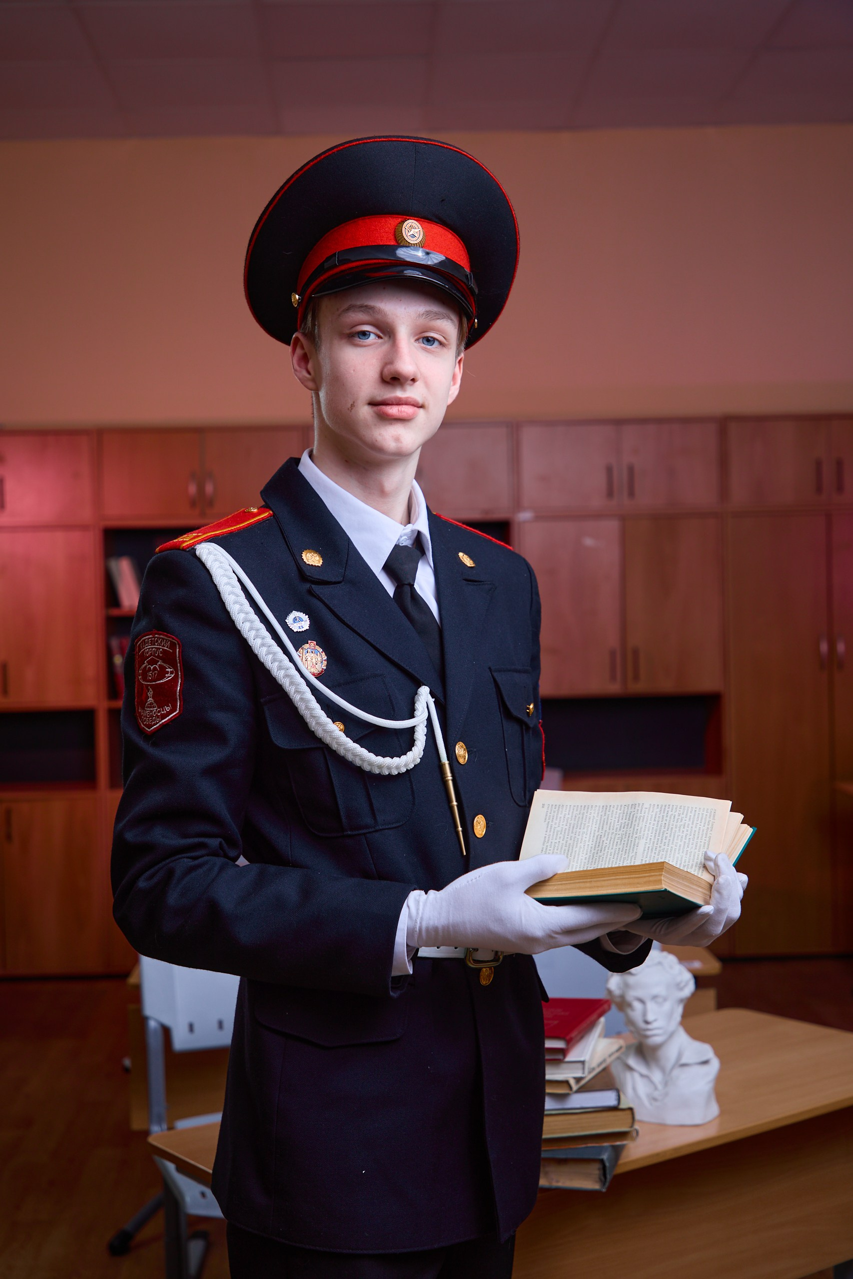 Фотограф выпускных альбомов школ. Контент-фотограф в Москве Тима Забабурин