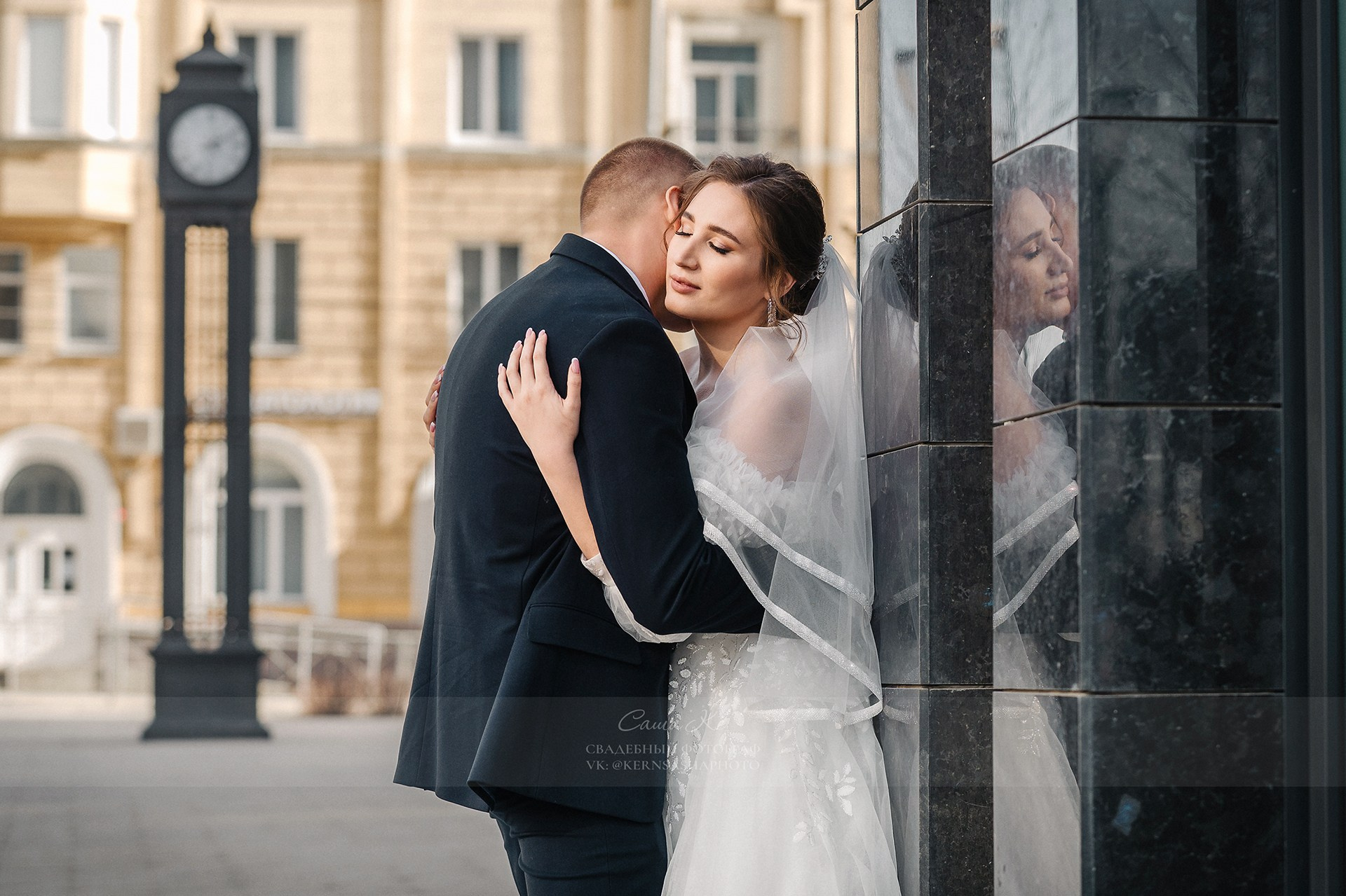 Инские холмы — потрясающее место для фотосессий в Новосибирске. Свяжитесь, чтобы организовать съемку в этих живописных пейзажах.