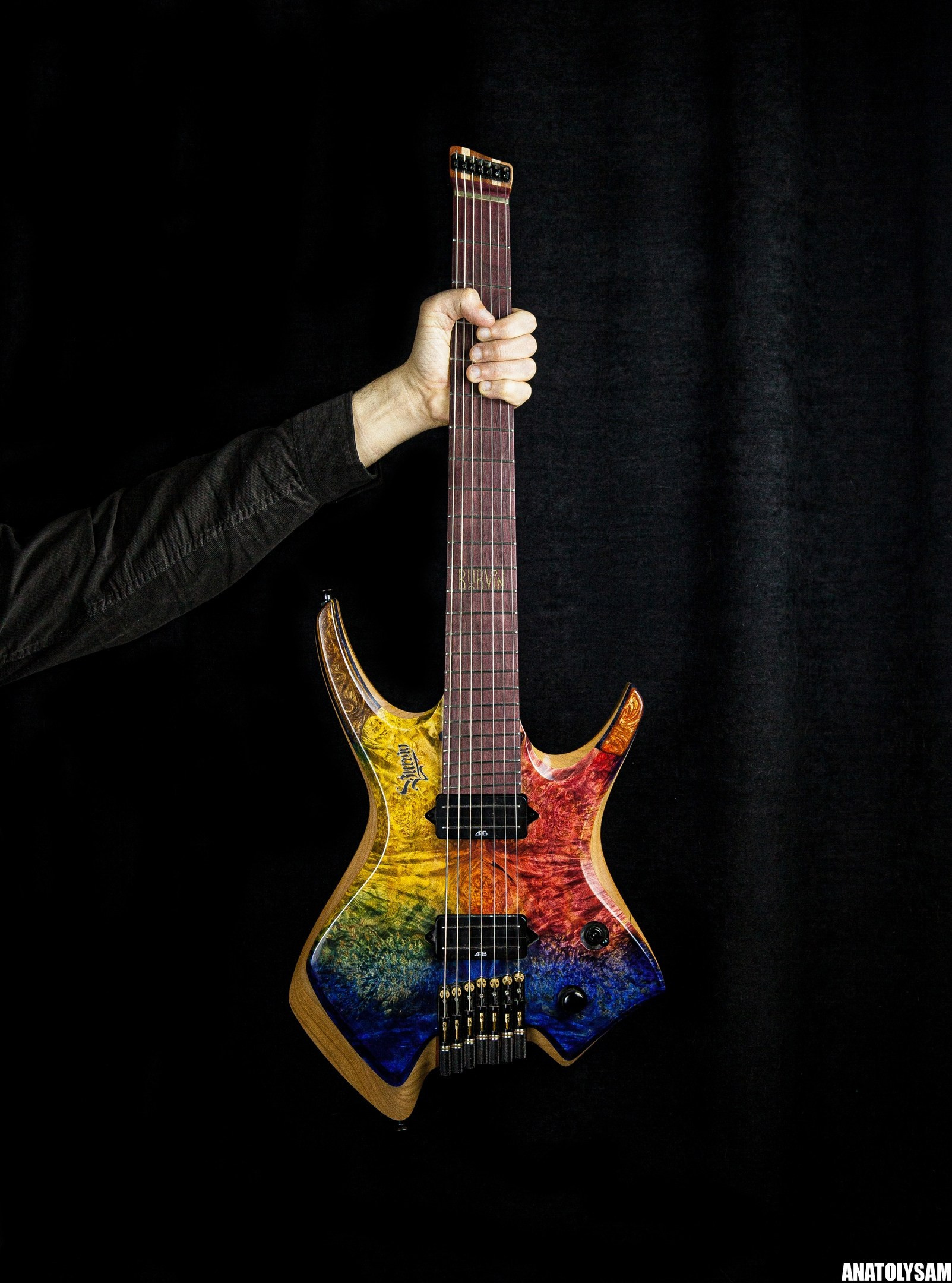 Сomments. Master of making guitars and basses to order