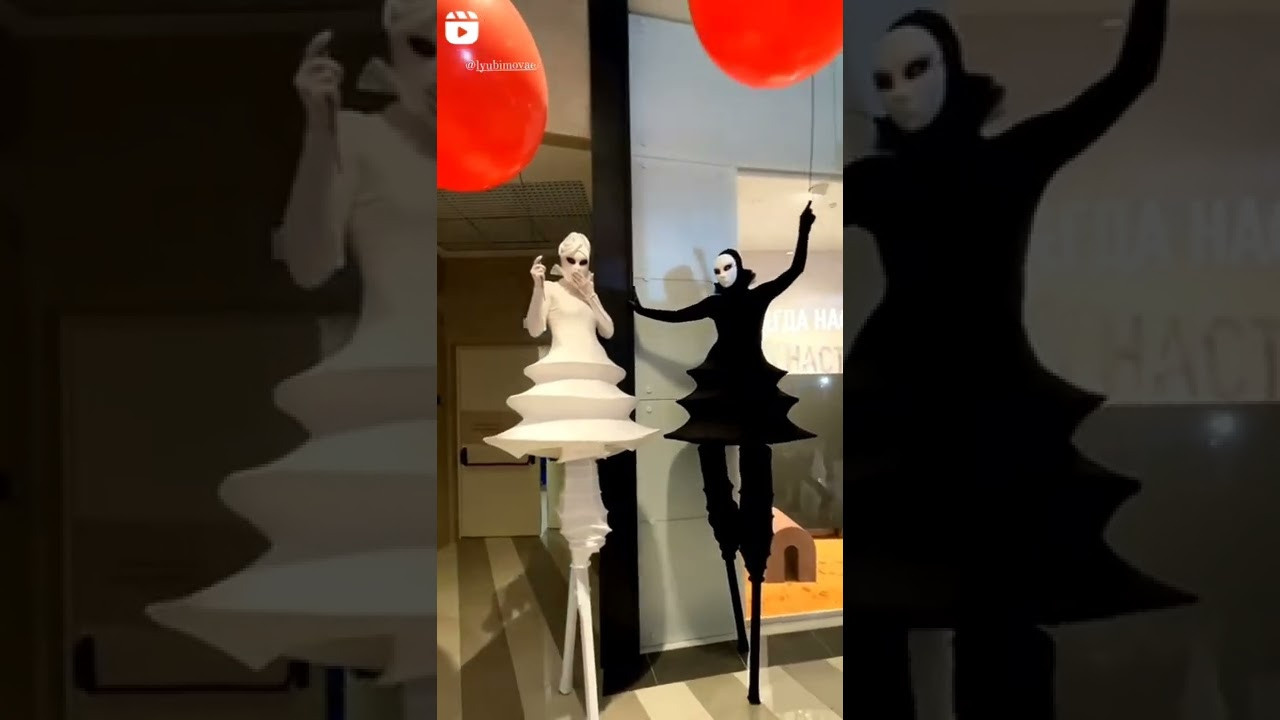 Видео (1). Мимы и Ходулисты на встречу гостей. Москва