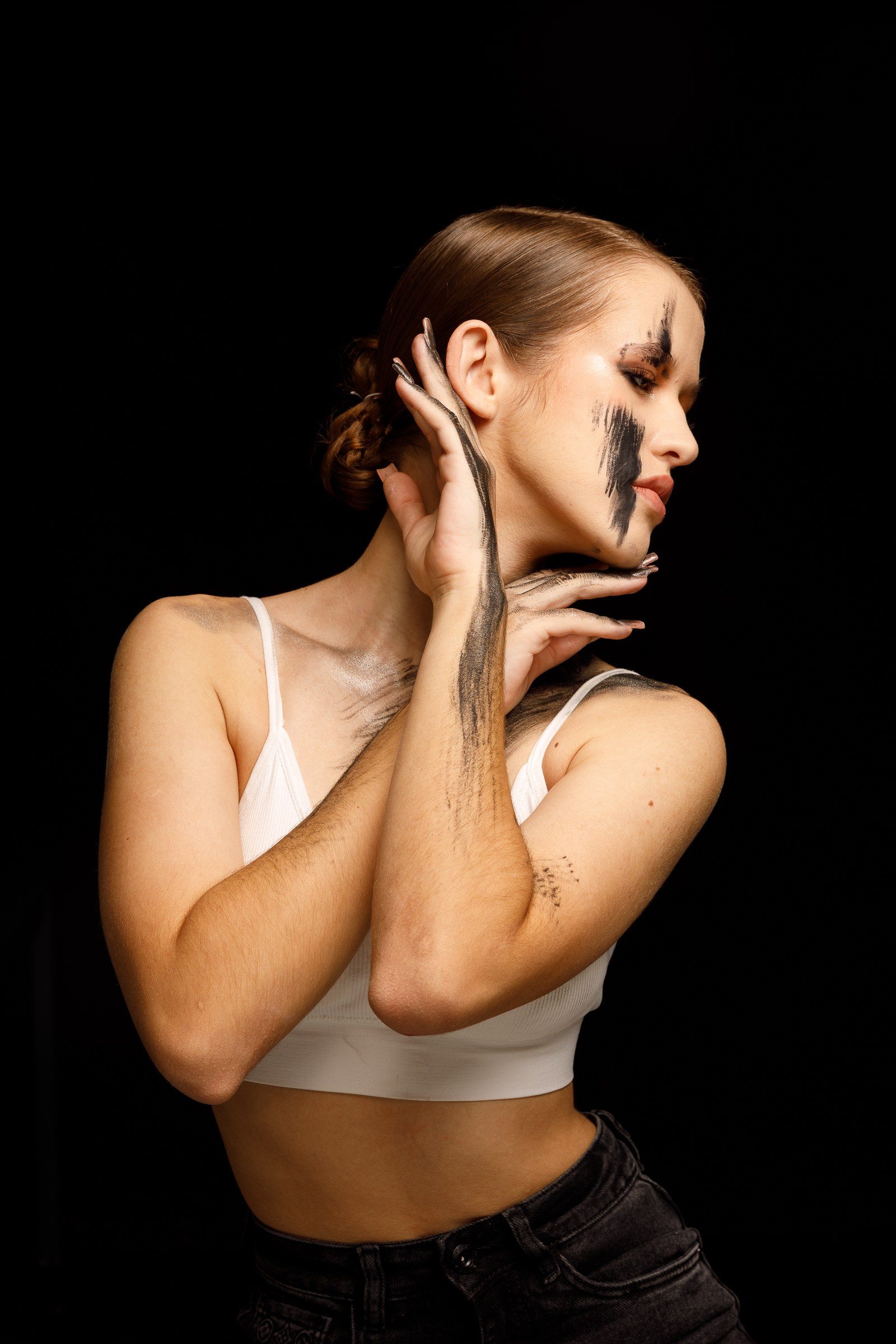 Кристина съёмка с краской. Алексей Торопов фотограф