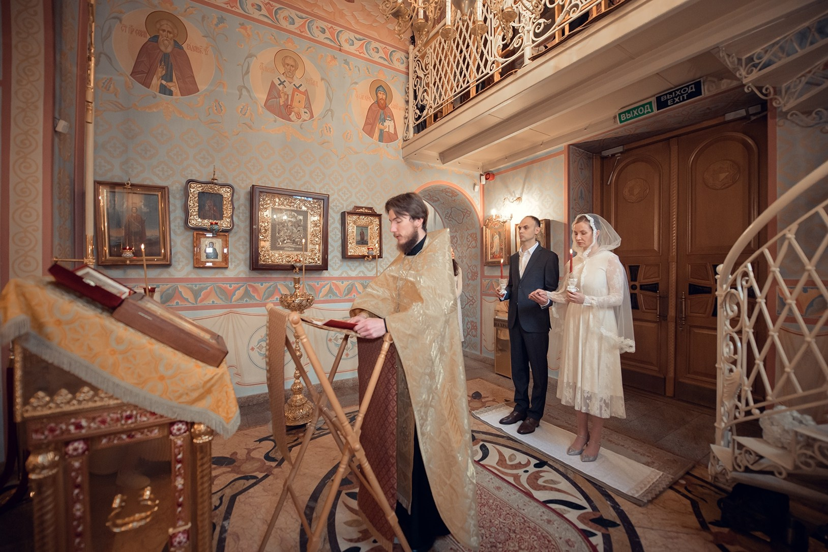 Видеосъемка Крещения и Венчания Москва. Видео с семейной фотосессии в Москве