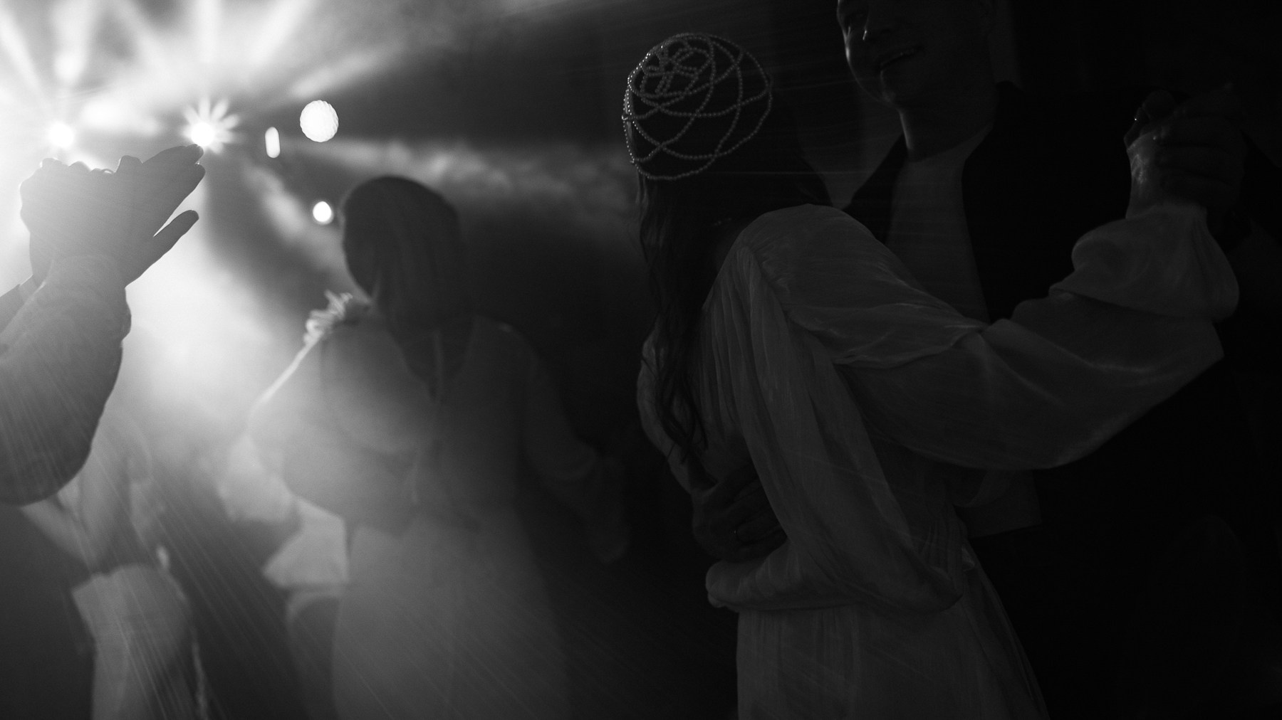 Фотограф на свадебную вечеринку Москва. VERSLIBRE | Свадебный и репортажный фотограф в Санкт-Петербурге, Москве, и Поволжье