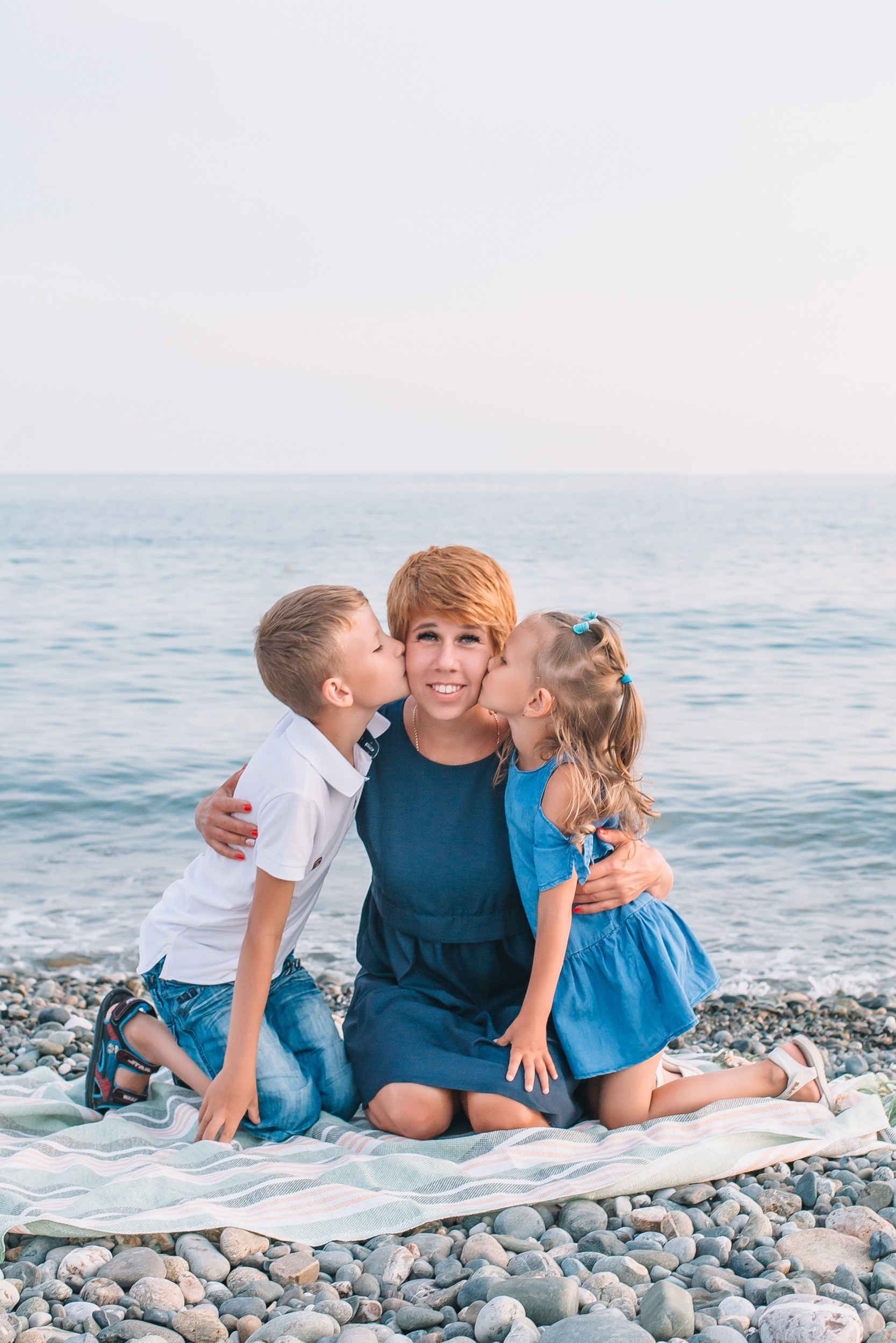 Семейная фотосессия на море в Адлере. Фотограф Сочи Адлер. Солькаева Анастасия