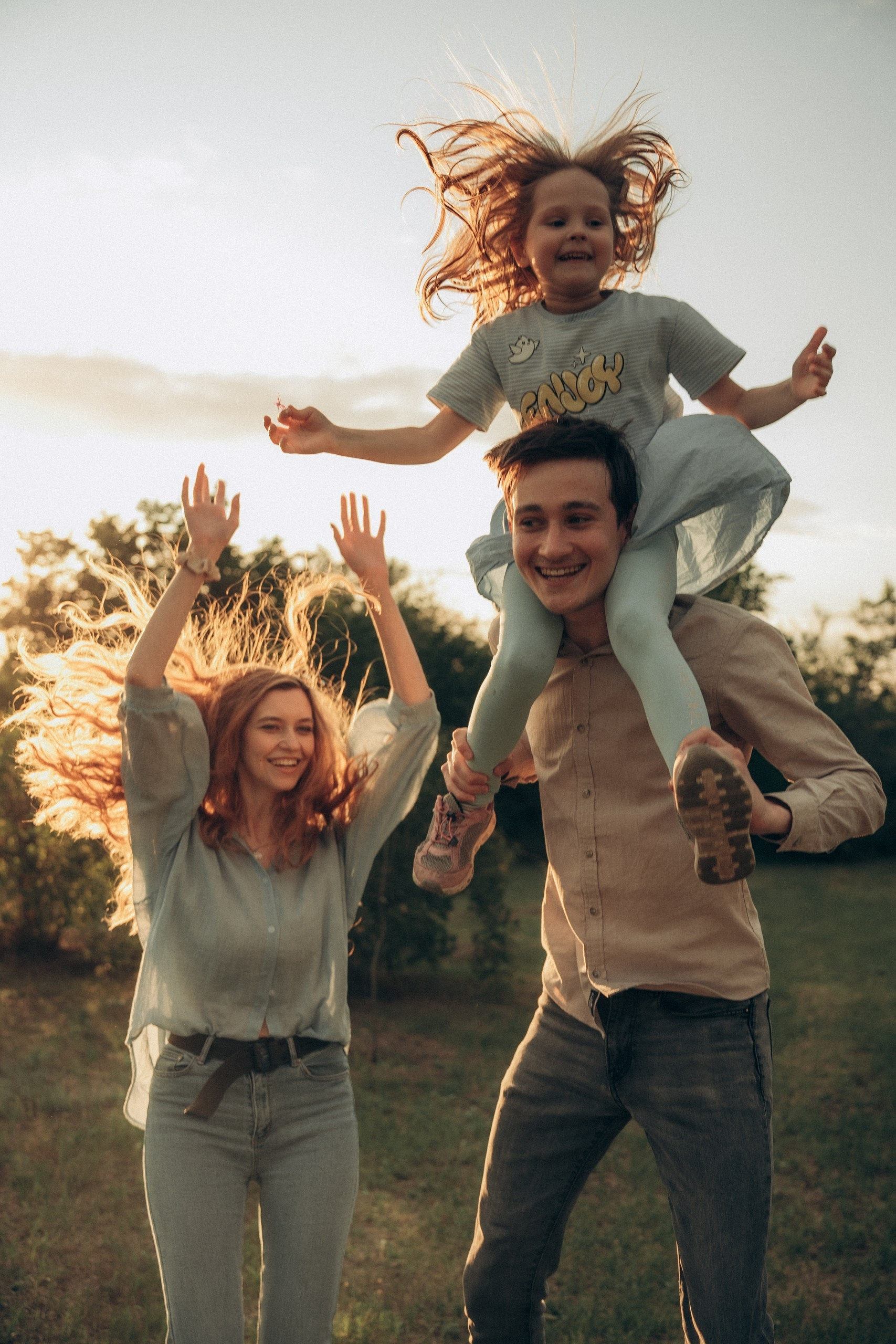 Теплая семейная съемка на природе. Фотограф Мариам Воробьева