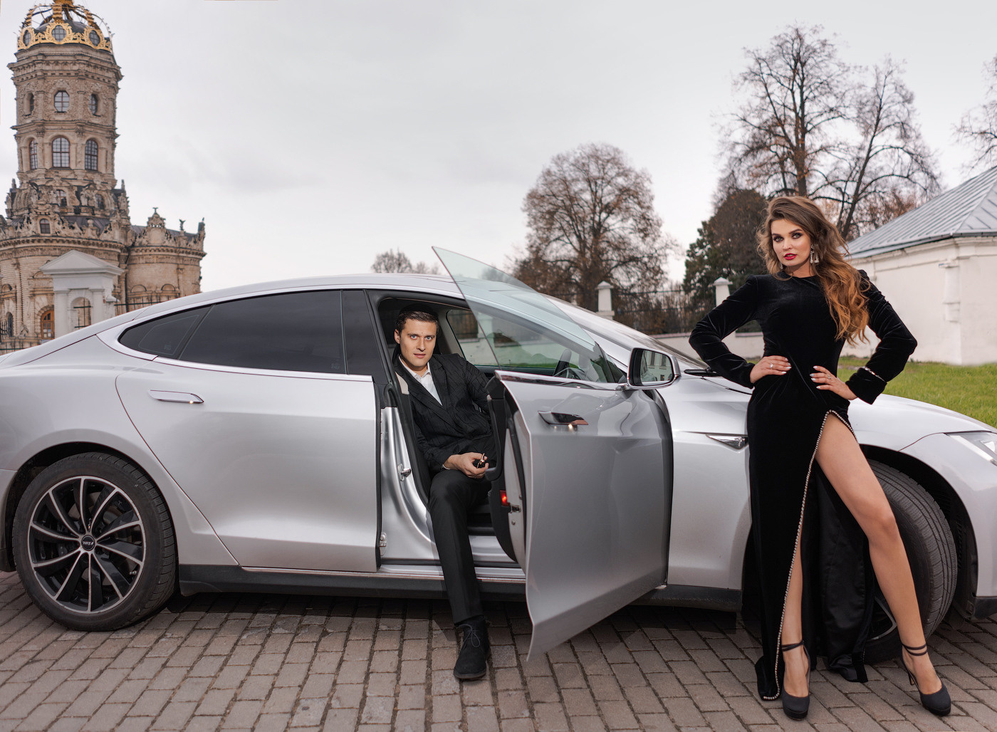 Фотосессия с Tesla от Алеси Энберт