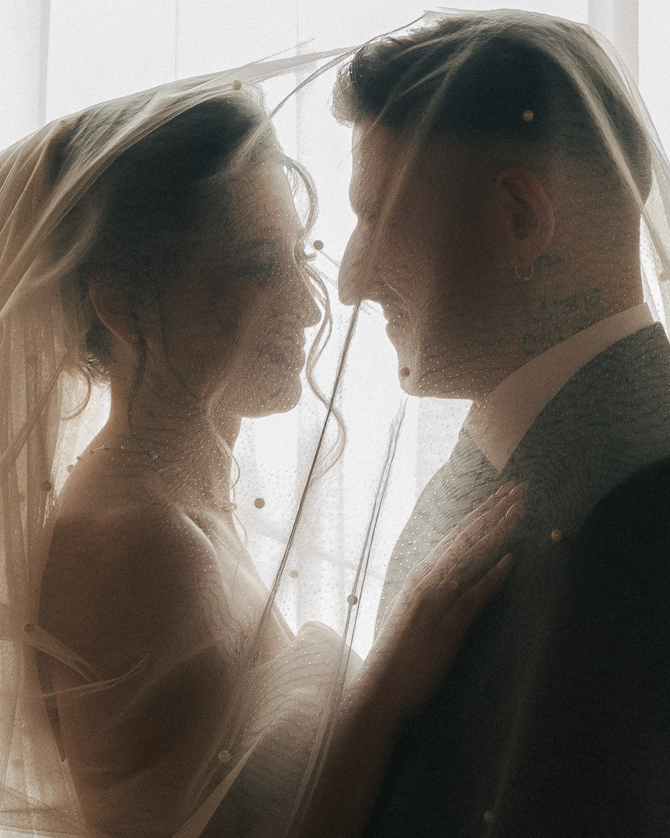 История в ЗАГСе Петергофа. Professional photoartist in St. Petersburg (wedding, reportage, portrait, model book, love story) Alexander Shvedov