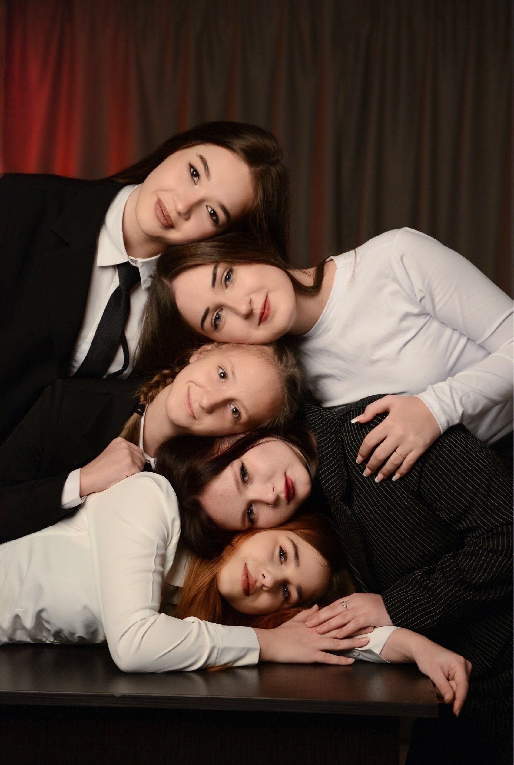 Выпускные альбомы 9-11 класс. Фотограф в Новомичуринске Наталья Малиновская