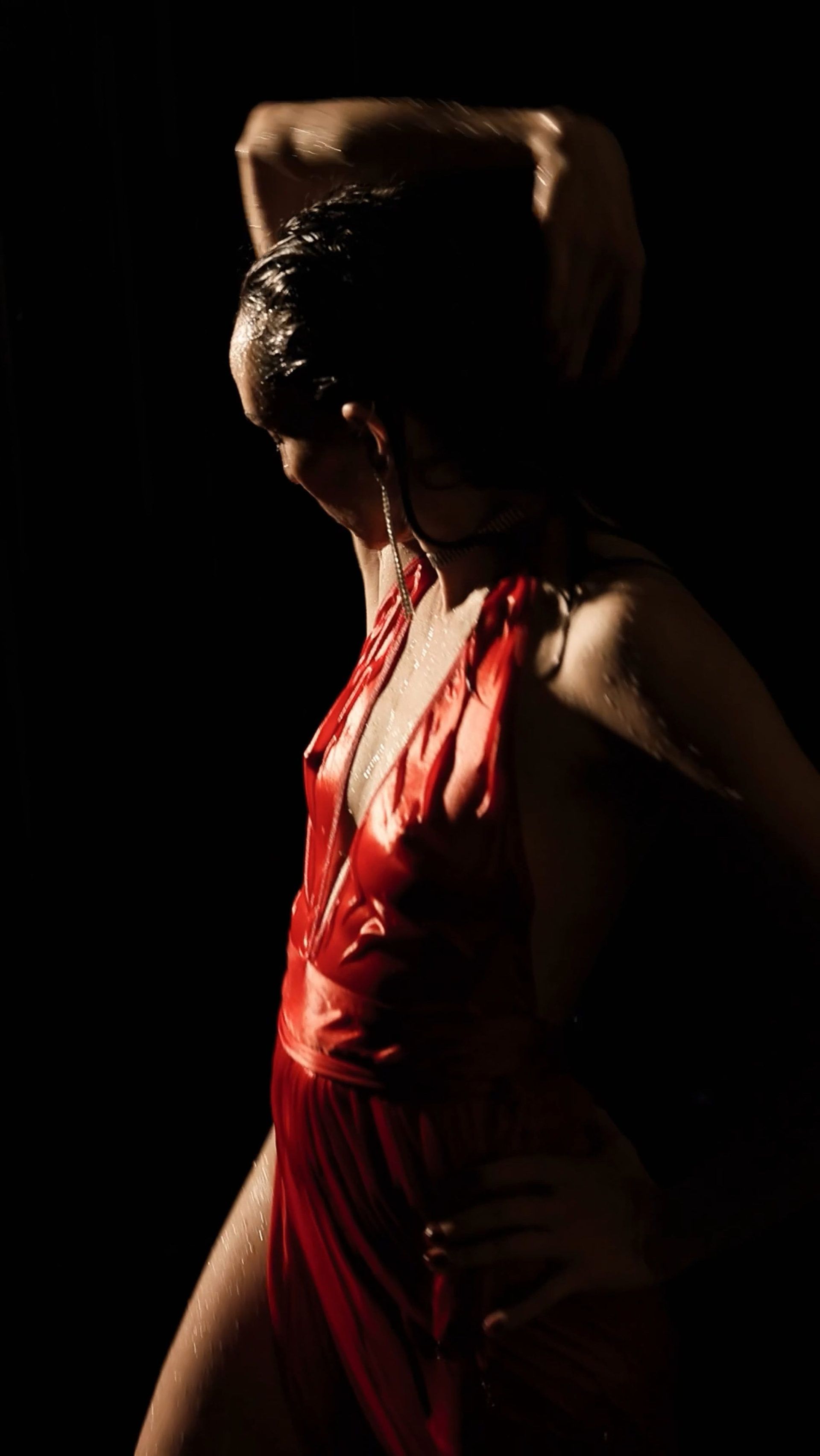 Фотосессия в аквастудии. Женский сексуальный фотограф в Анталии, Турции Надин Оздемир