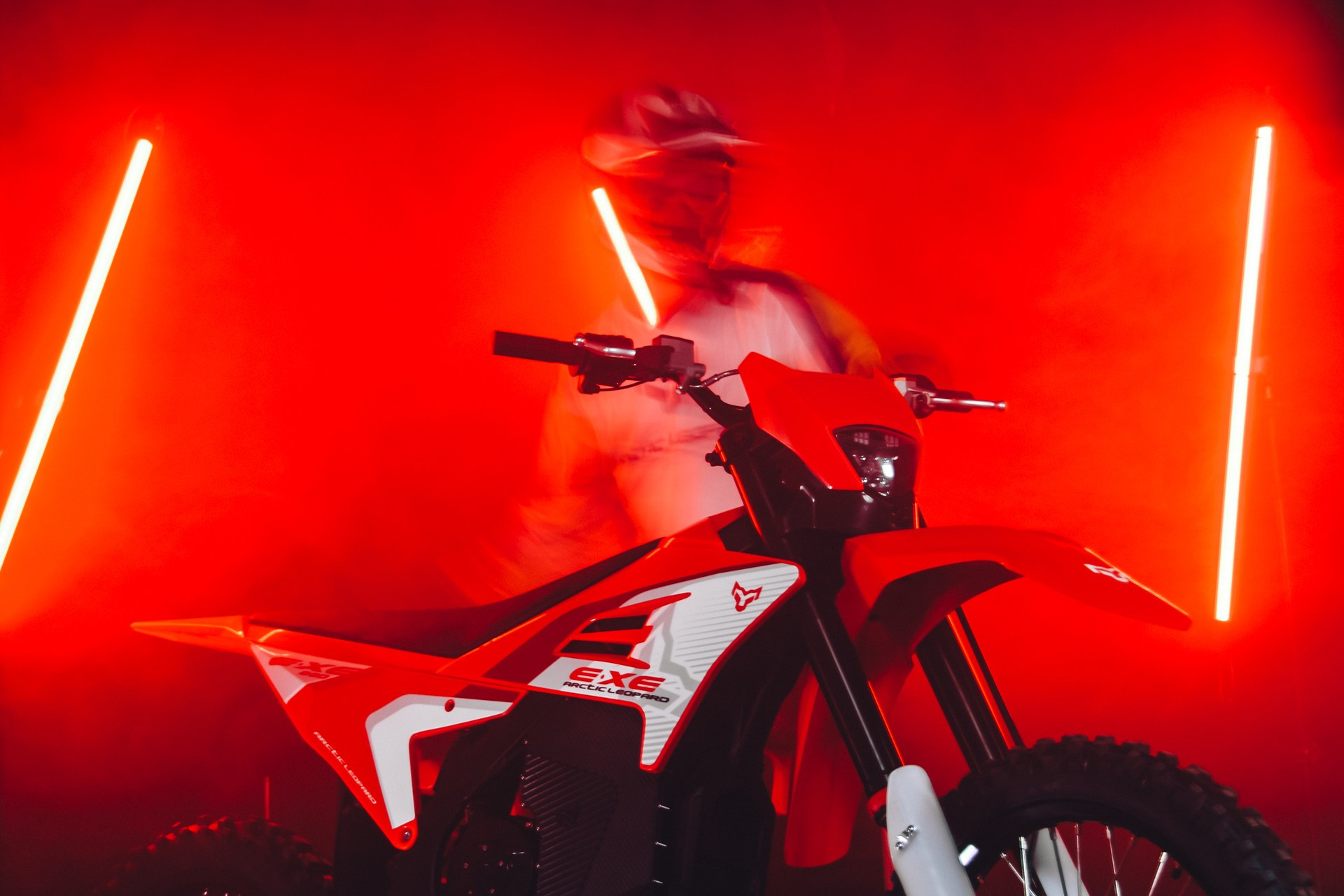 Backstage съемка во время записи рекламного ролика марки электрических мотоциклов Arctic Leopard для МОТО50