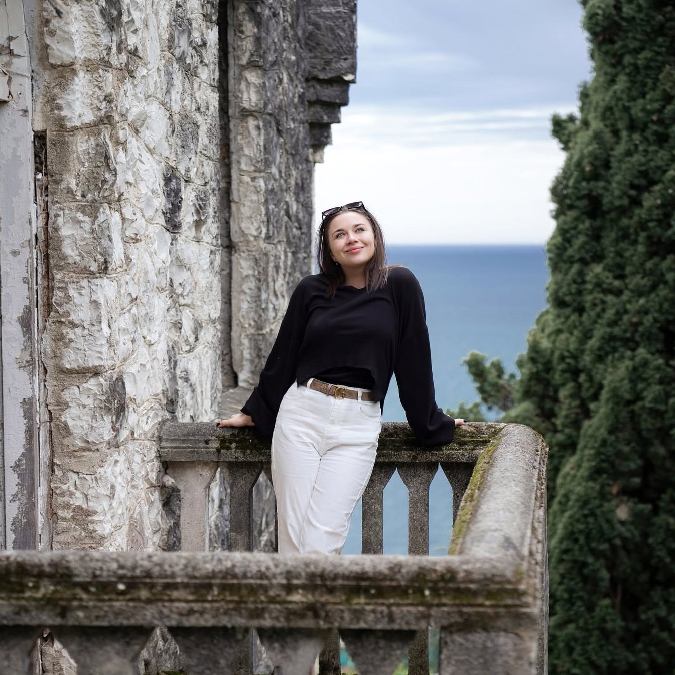 Авторские путешествия на красном кабриолете Lexus. Сочи, Адлер, Сириус, Красная Поляна, озеро Рица. Личный водитель и фотограф. Свадебный фотограф в Сочи и Адлере — Фотосессии на море и в горах | Виктор Рогулев