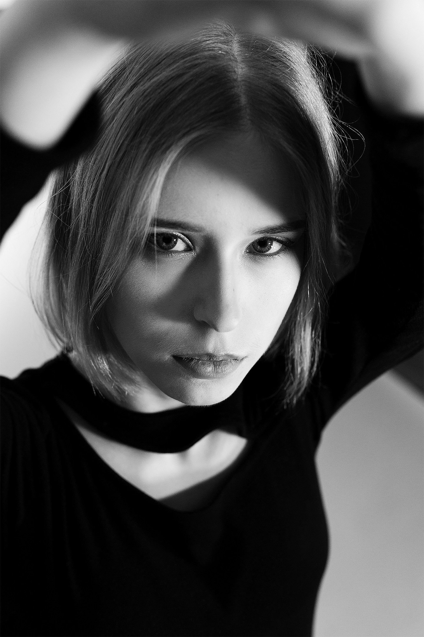 Портреты в черно-белом стиле в студии. Фотограф Зиновьев Илья, Москва