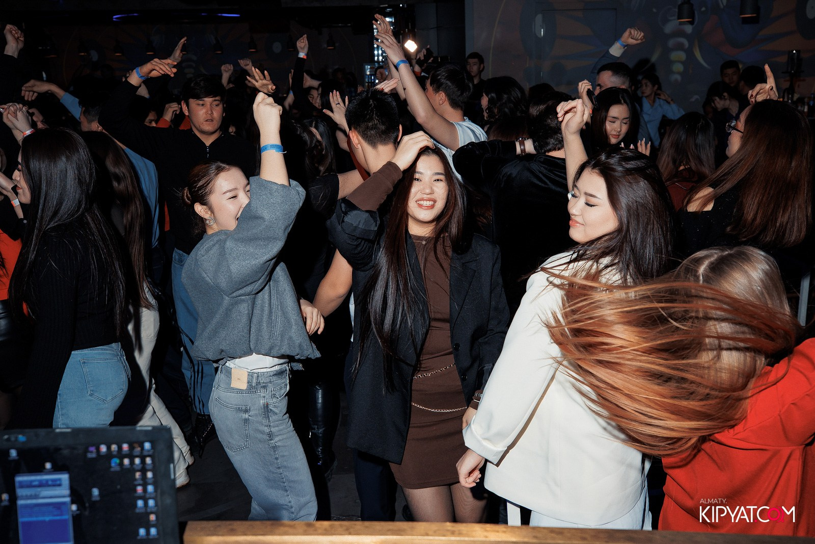 EVENT BAR. КИПЯТКОМ АЛМАТЫ!