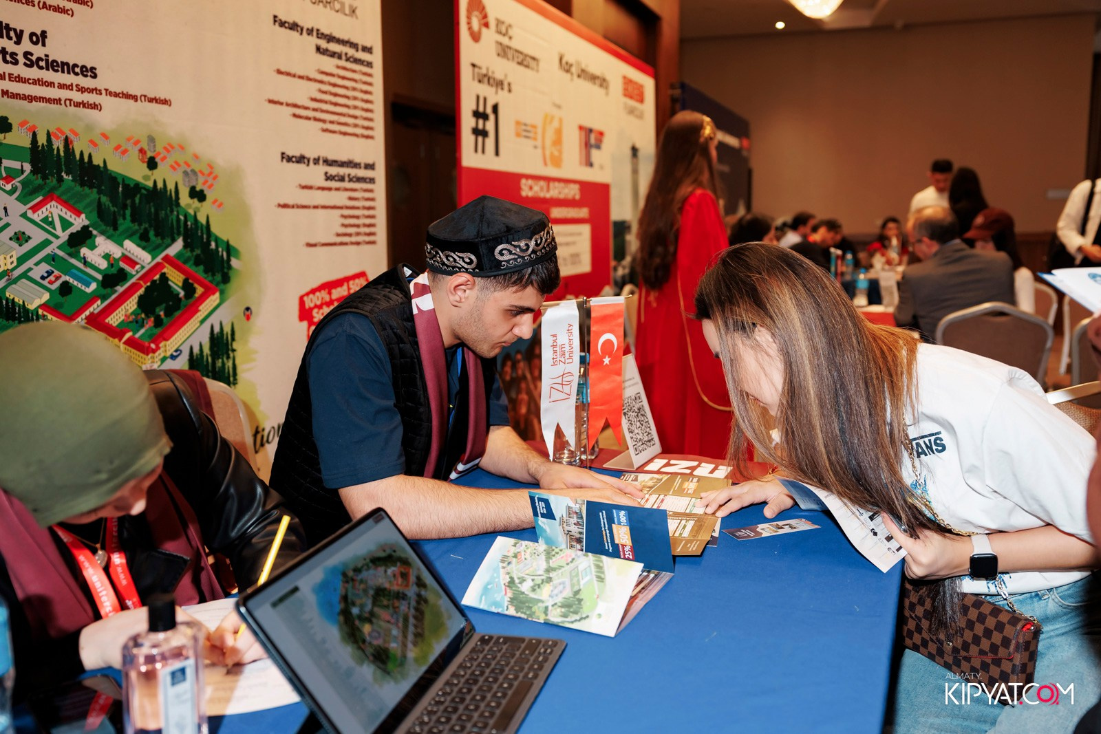 ВЫСТАВКА ТУРЕЦКИХ УНИВЕРСИТЕТОВ. КИПЯТКОМ АЛМАТЫ! Фотосъемка мероприятий в Алматы