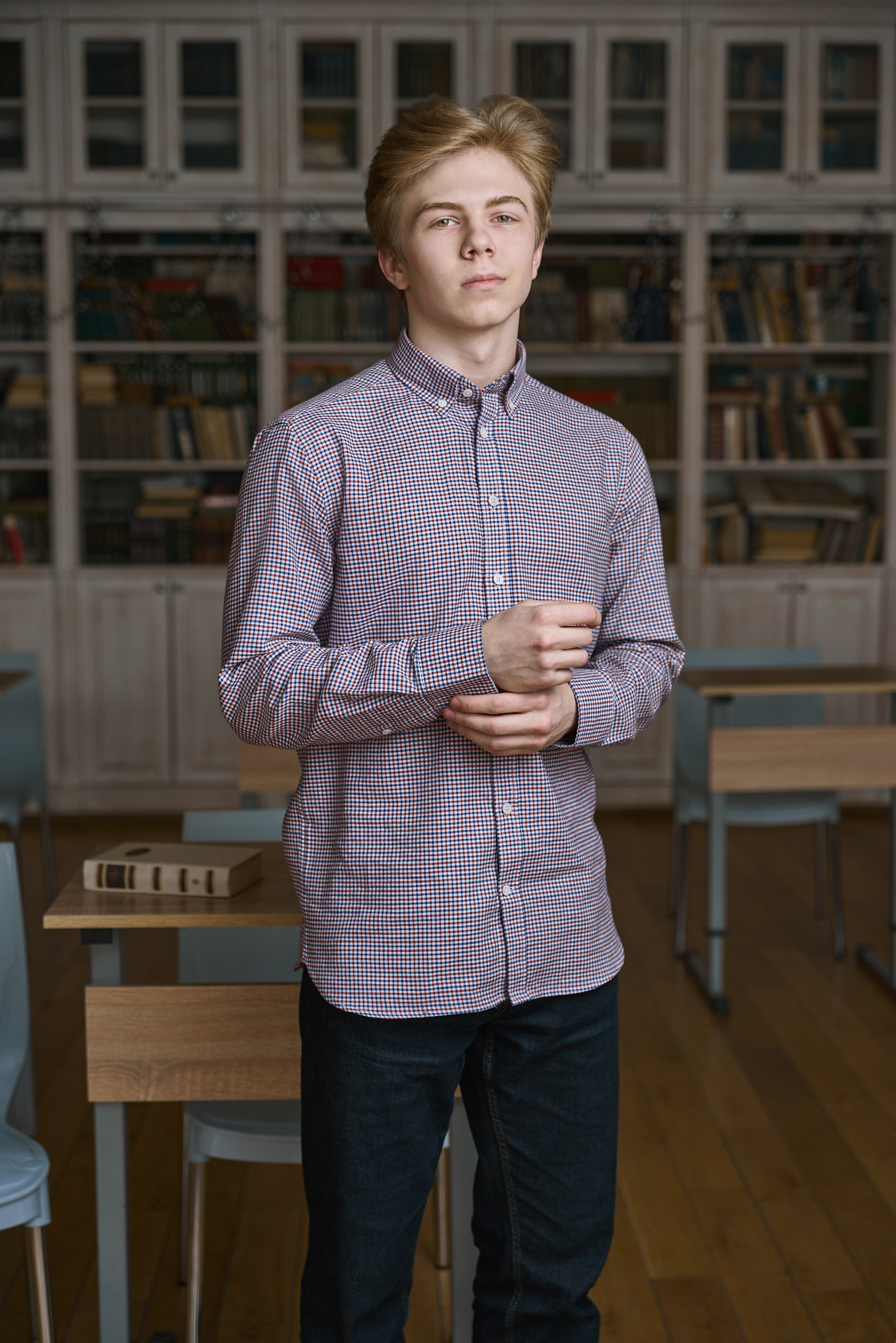 Фотограф выпускных альбомов школ. Контент-фотограф в Москве Тима Забабурин