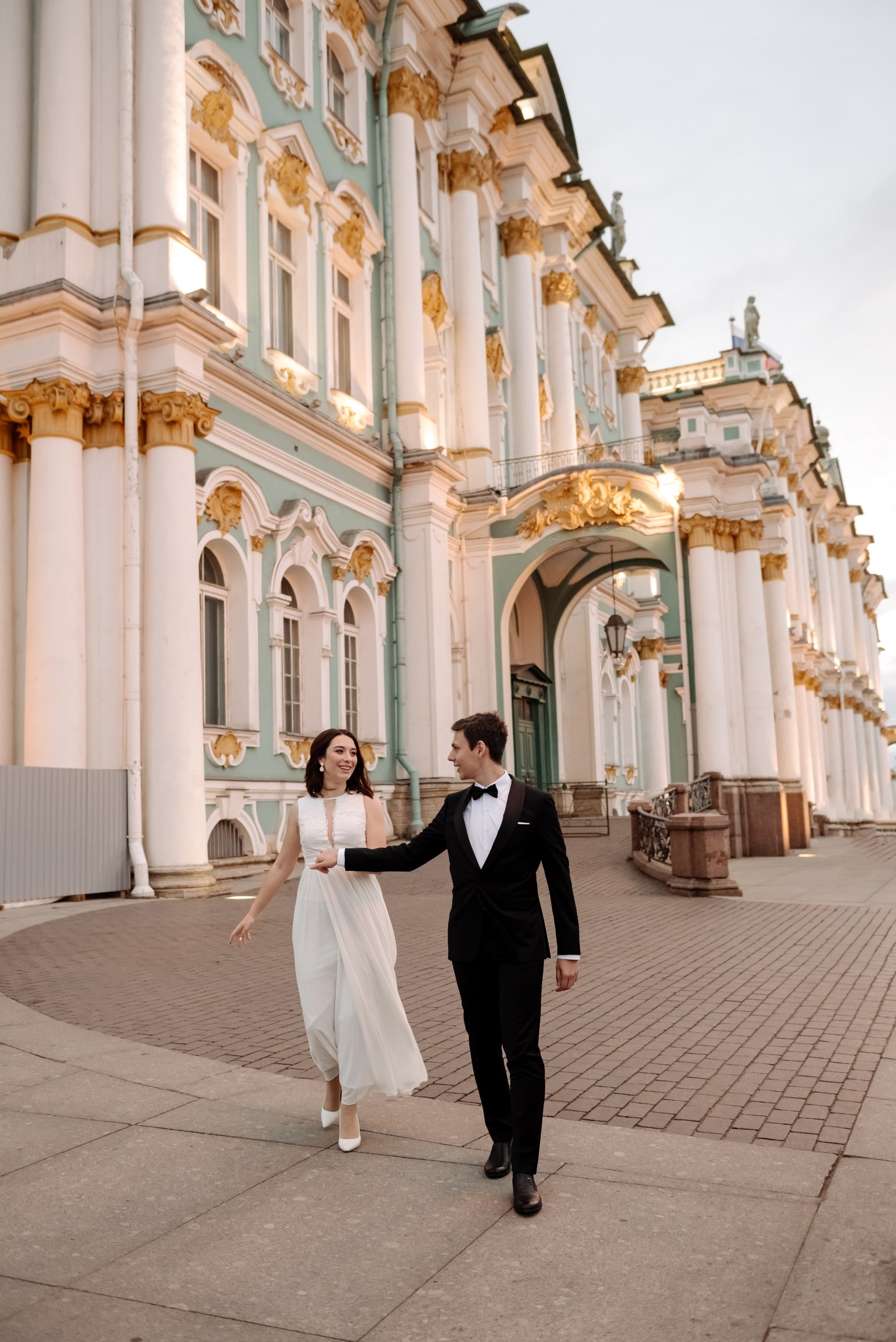 Свадебная фотосессия у&nbsp;Эрмитажа и&nbsp;мостов