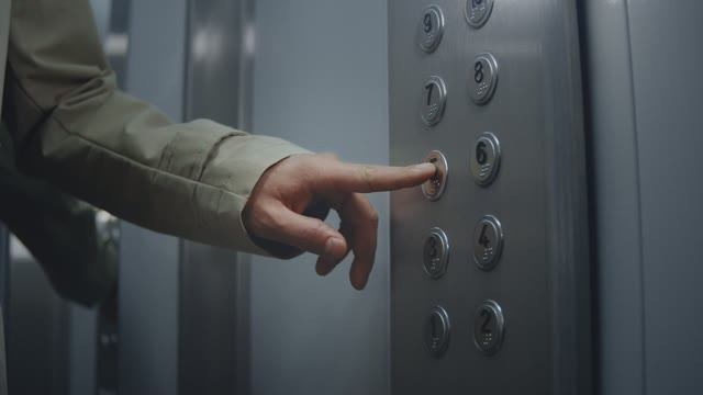 КЕЙСЫ. Режиссёр Алексей Логинов