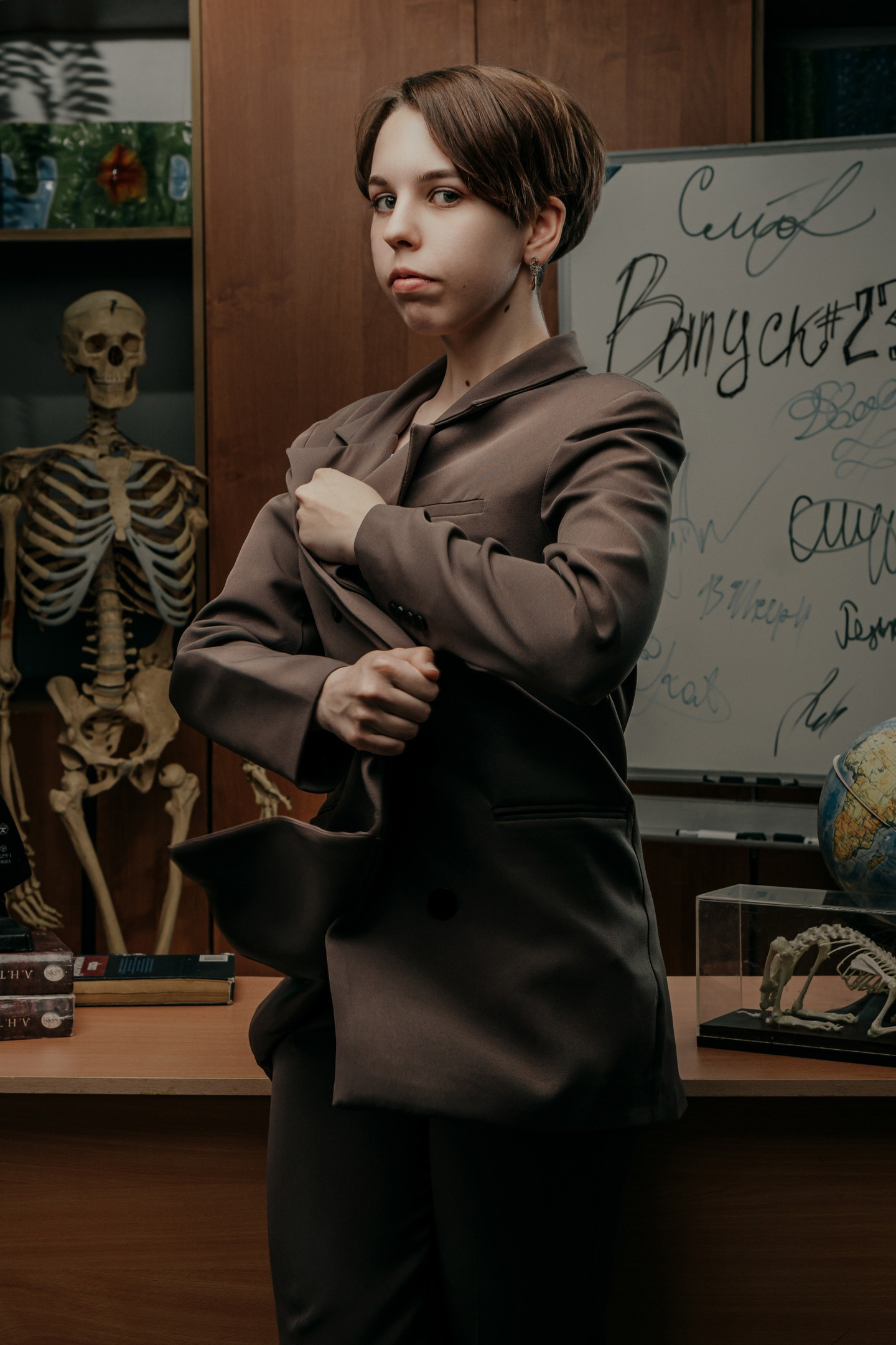 Заказать выпускные альбомы в городе Хабаровск, достаточно просто. Не важно, 9-ый или 11-ый класс,мы выполняем все виды школьных фотосессиий, для выпускников Хабаровских школ.