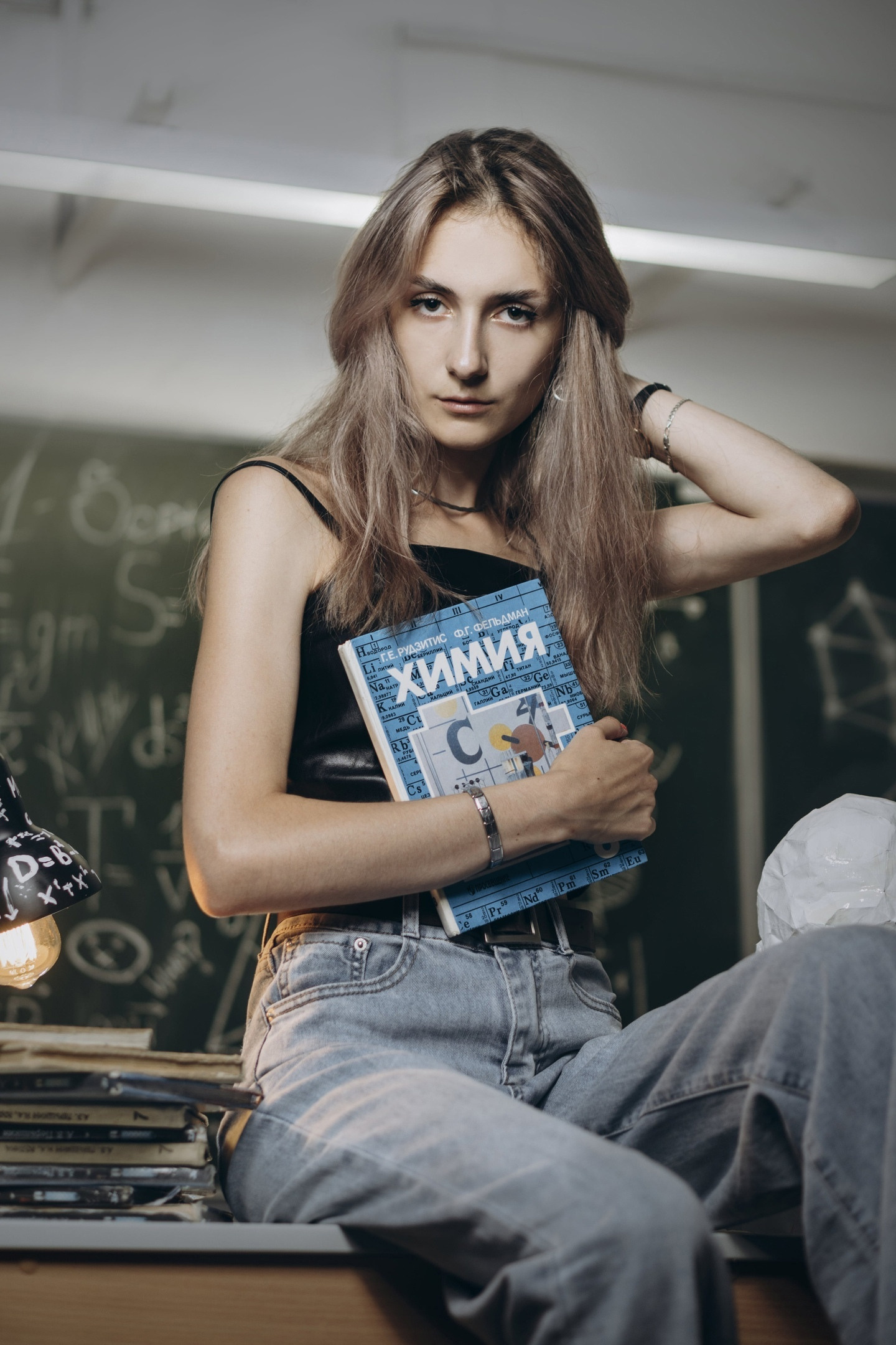 Заказать выпускные альбомы в городе Хабаровск, достаточно просто. Не важно, 9-ый или 11-ый класс,мы выполняем все виды школьных фотосессиий, для выпускников Хабаровских школ.