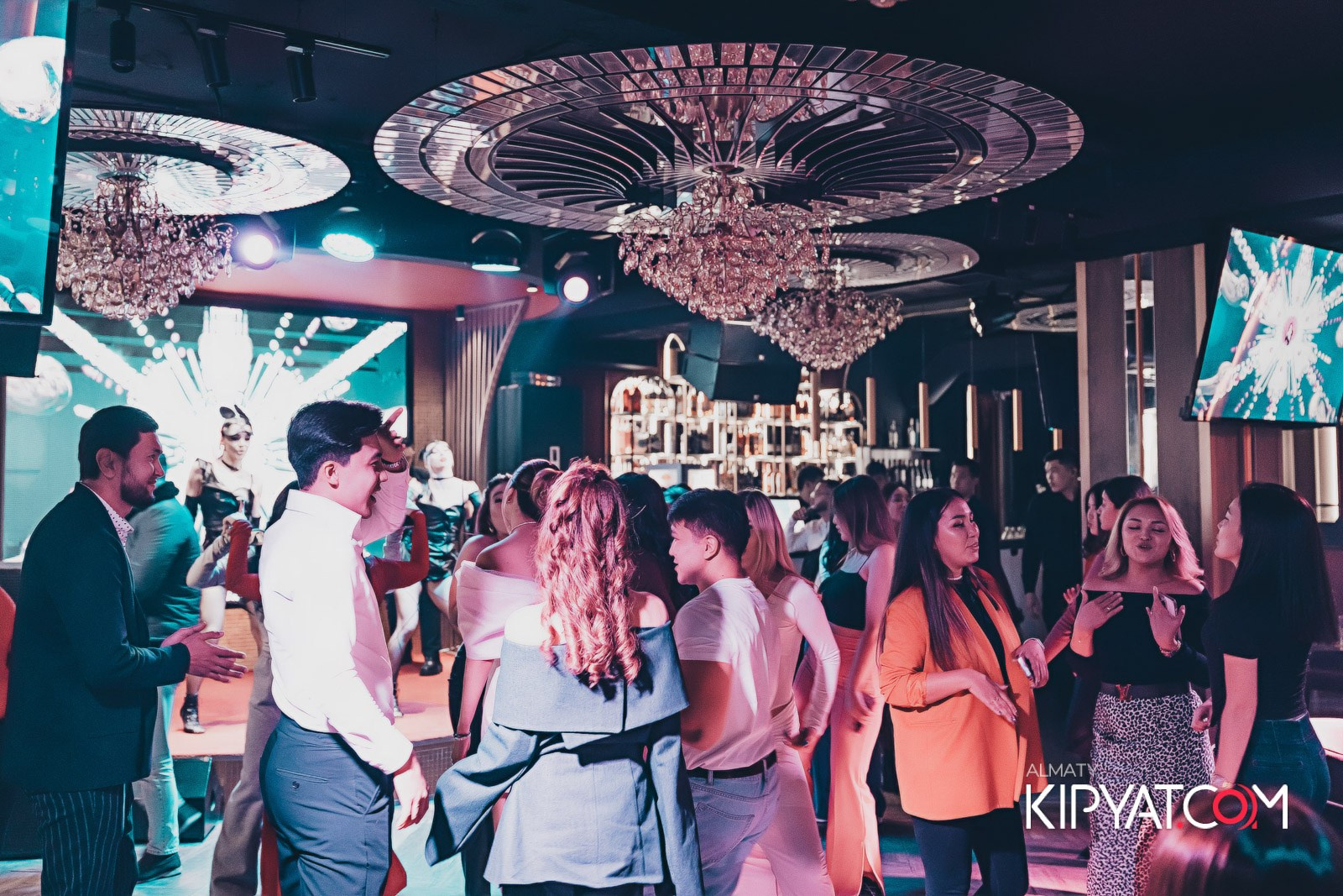 ЗАЯ, НА БИС. КИПЯТКОМ АЛМАТЫ!