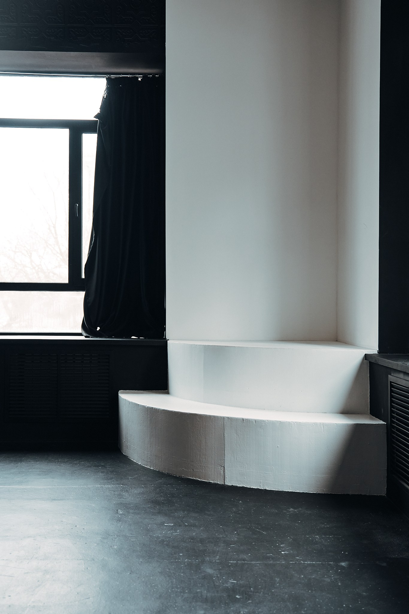 Минималистичная фотостудия в Барнауле. MN Studio