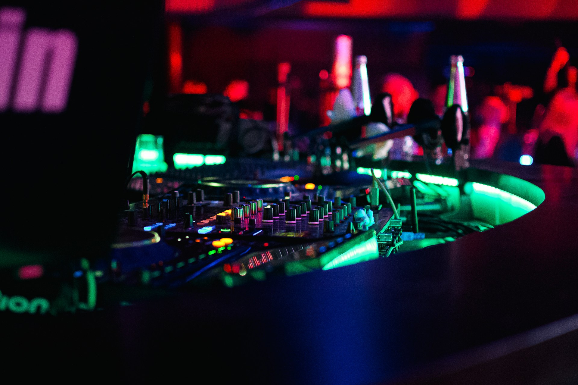 Репортажа съемка в ночном клубе. Ларина Иванна фотограф в Донецке