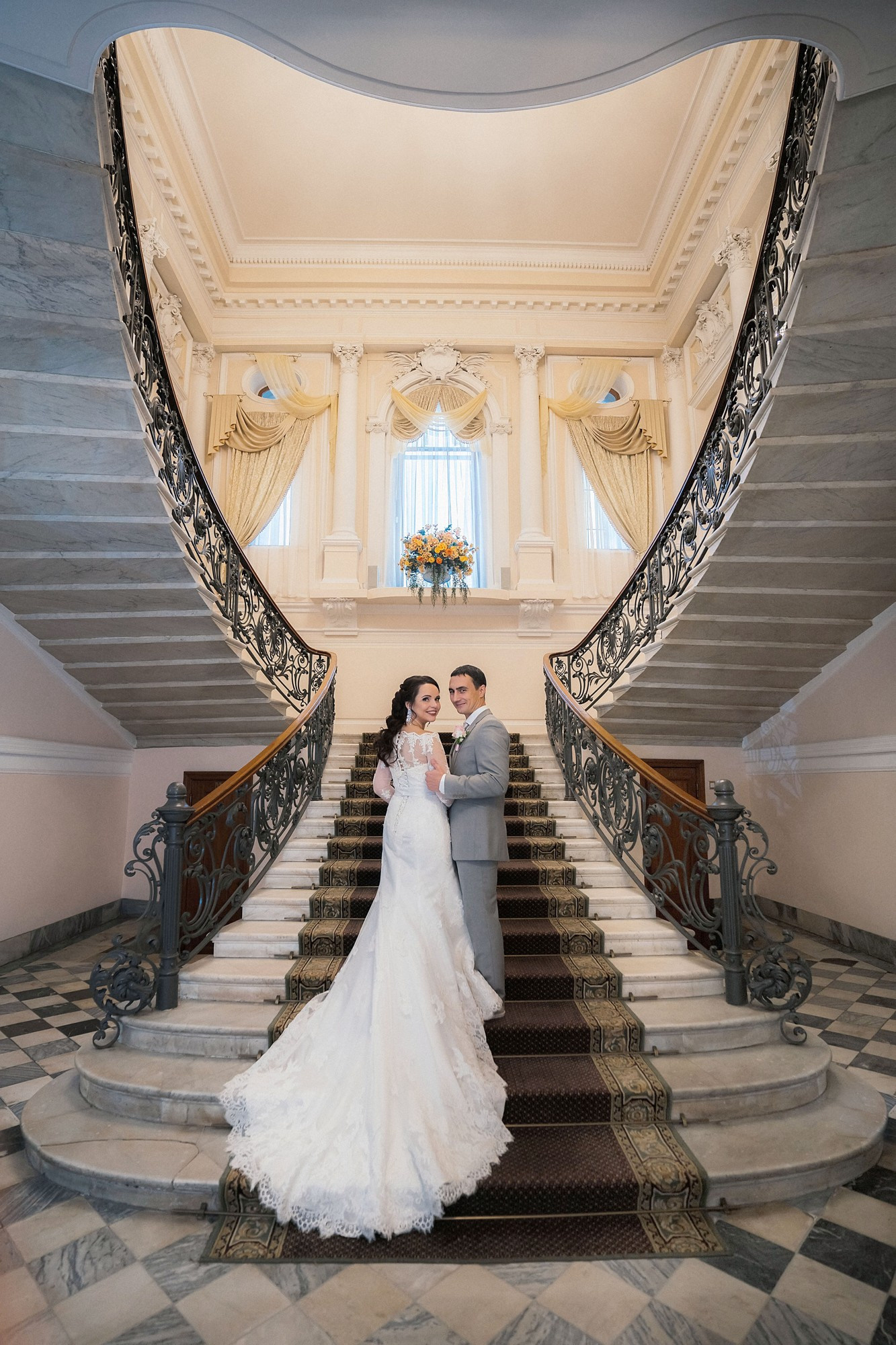 Дворец бракосочетания №2 лестница