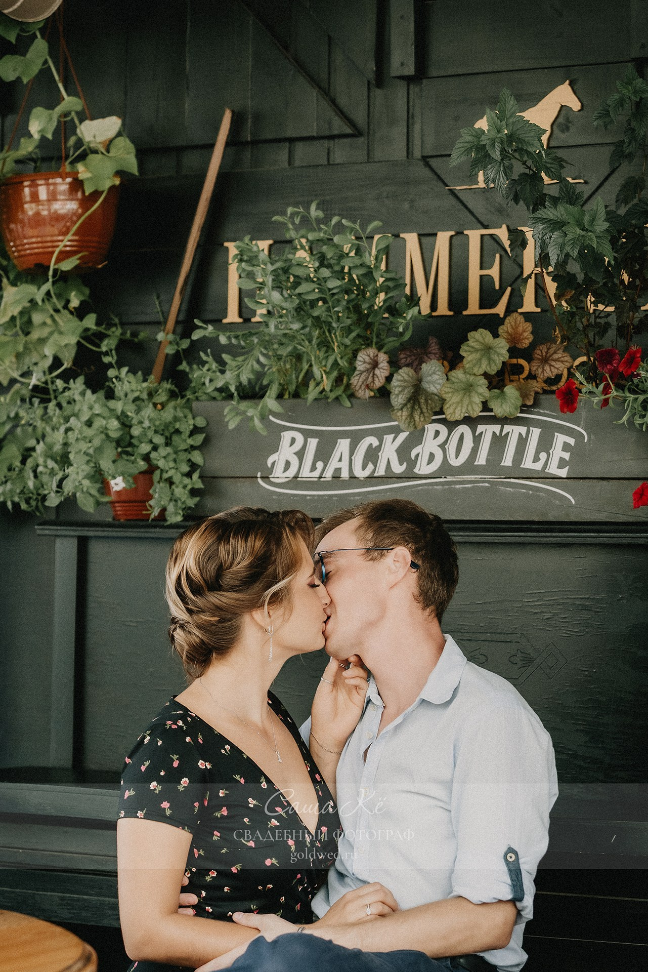 Профессиональная предсвадебная фотосессия в Новосибирске — любовь, нежность и романтика от Саши Кё. Свадебный, семейный и event фотограф в Новосибирске и Новосибирской области Саша Кё