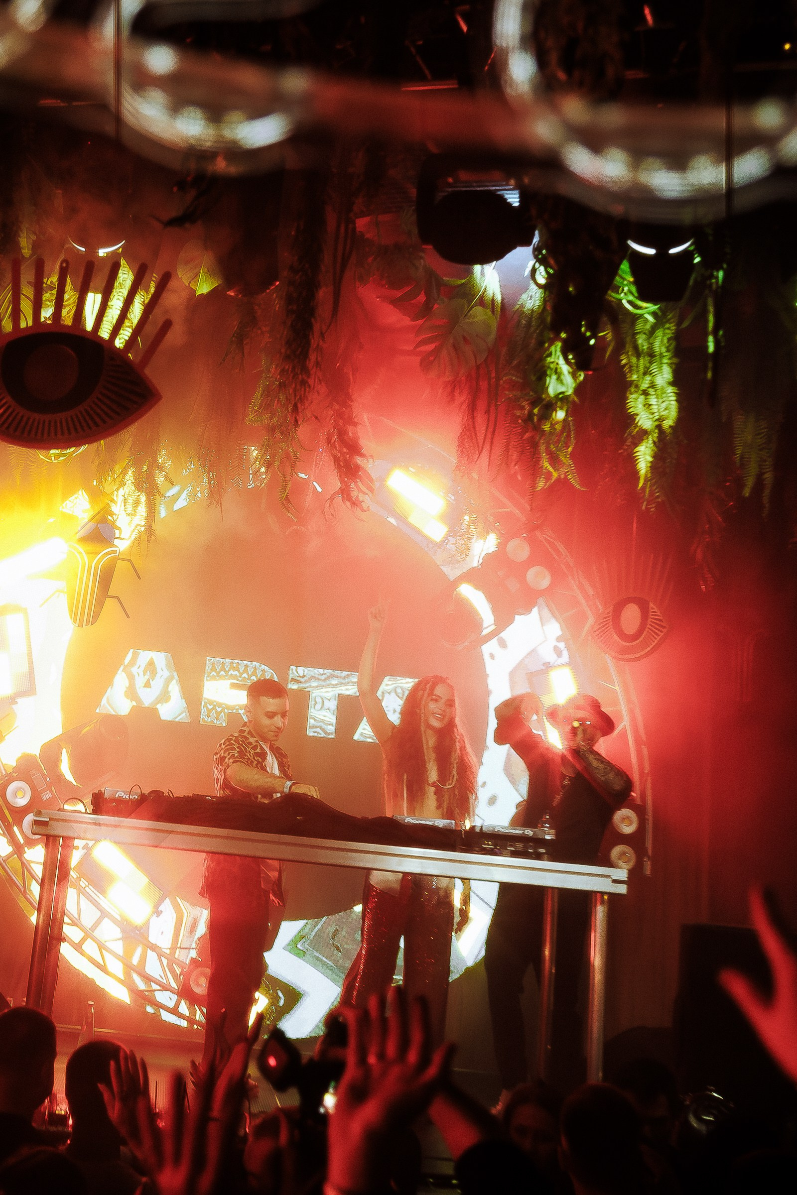 Фотограф на вечеринку спб. VERSLIBRE | Свадебный и репортажный фотограф в Санкт-Петербурге, Москве, и Поволжье