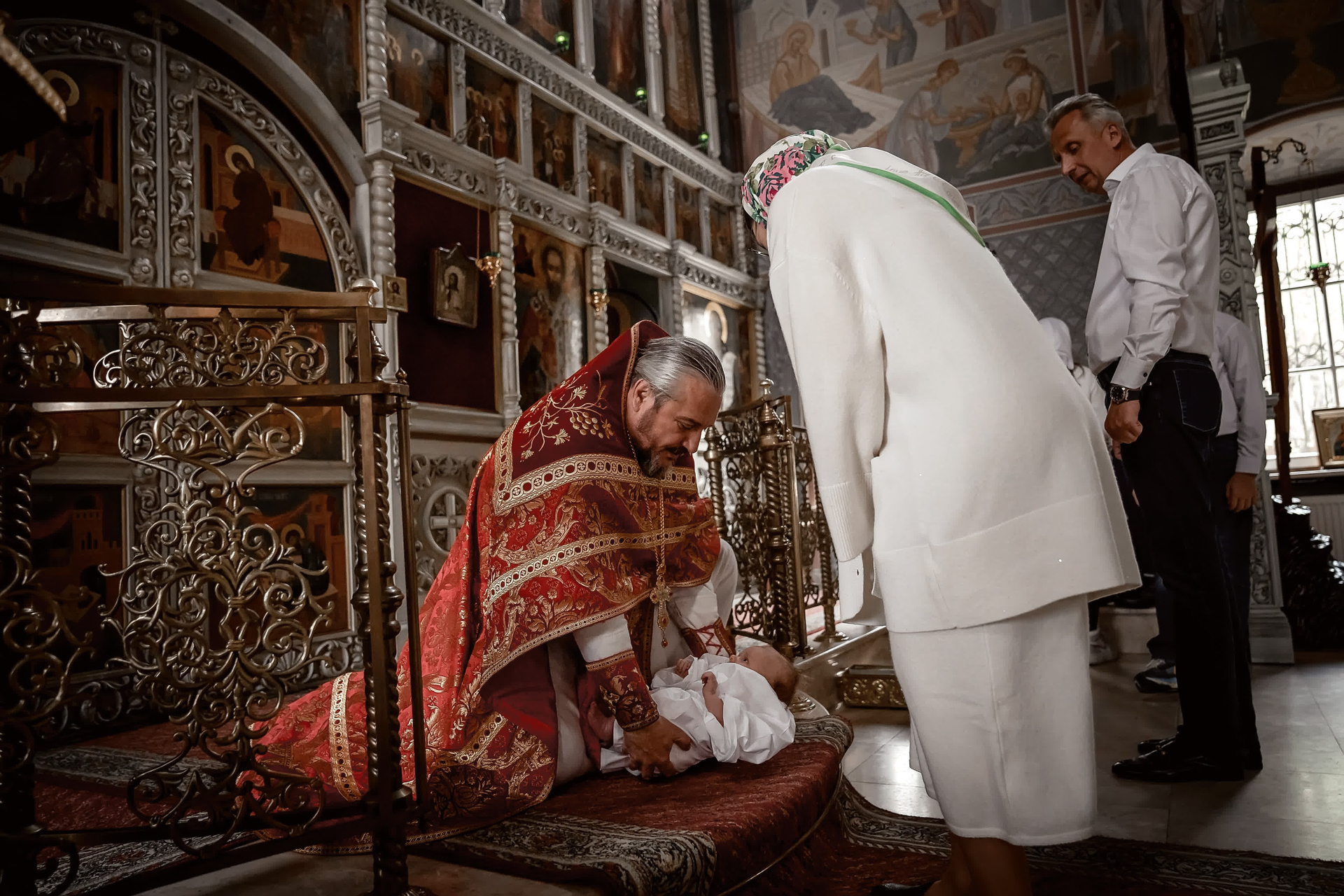 Фильмы о вашем таинстве. Фото- и видеосъёмка крещения и венчания. Фотограф на крещение Москва