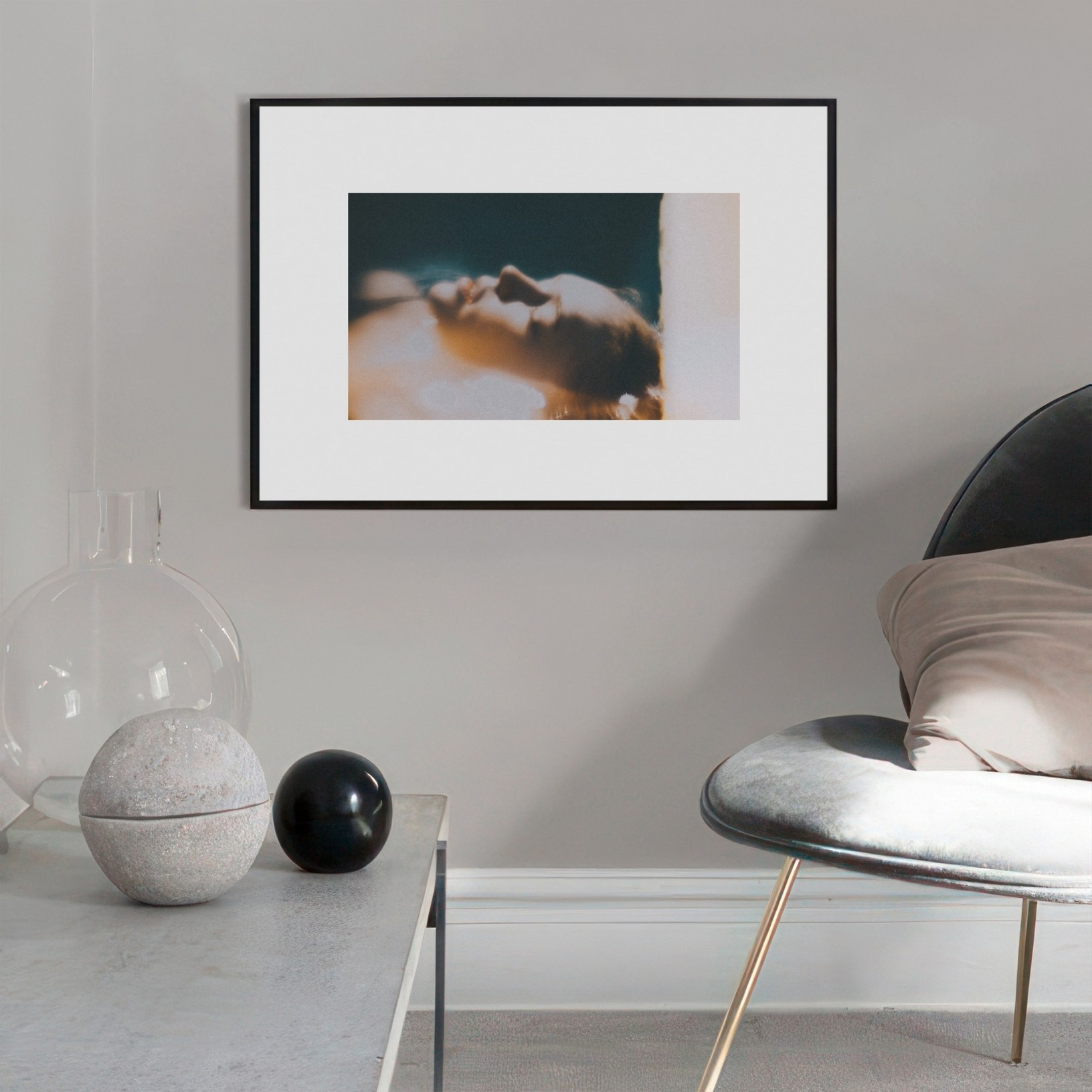 SOMETIMES SHE LOVES. Eduard Kopysov — International visual artist